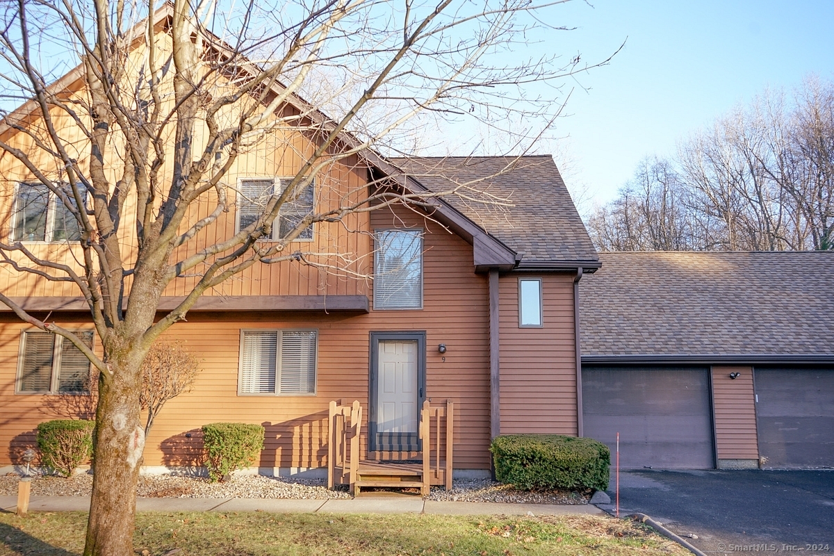 105 Maple Avenue APT 9