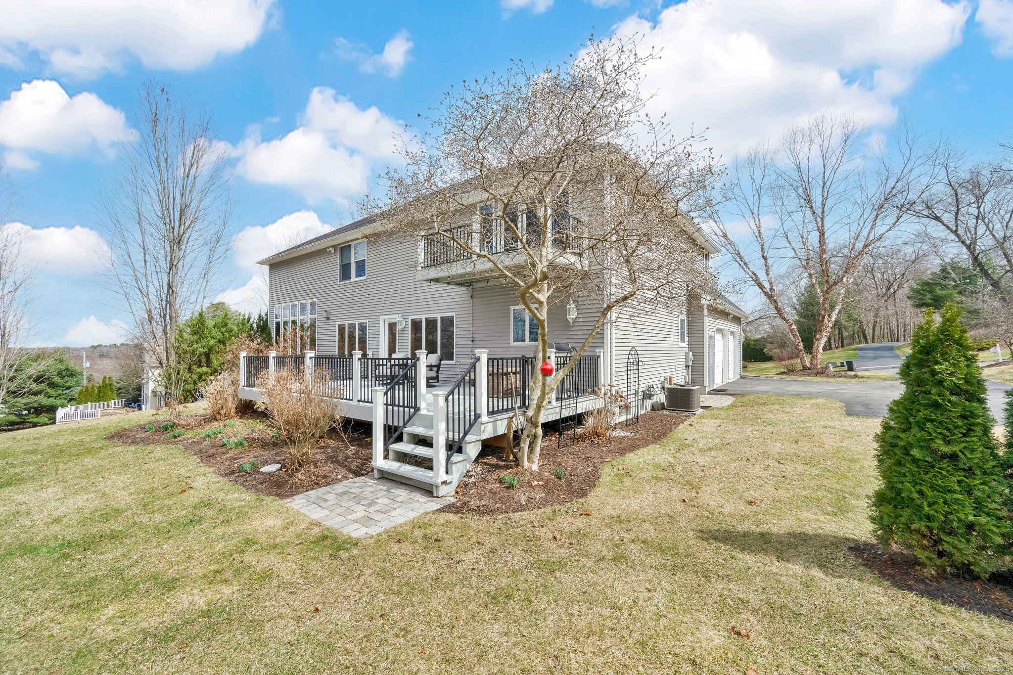 4 Jonathan Drive
