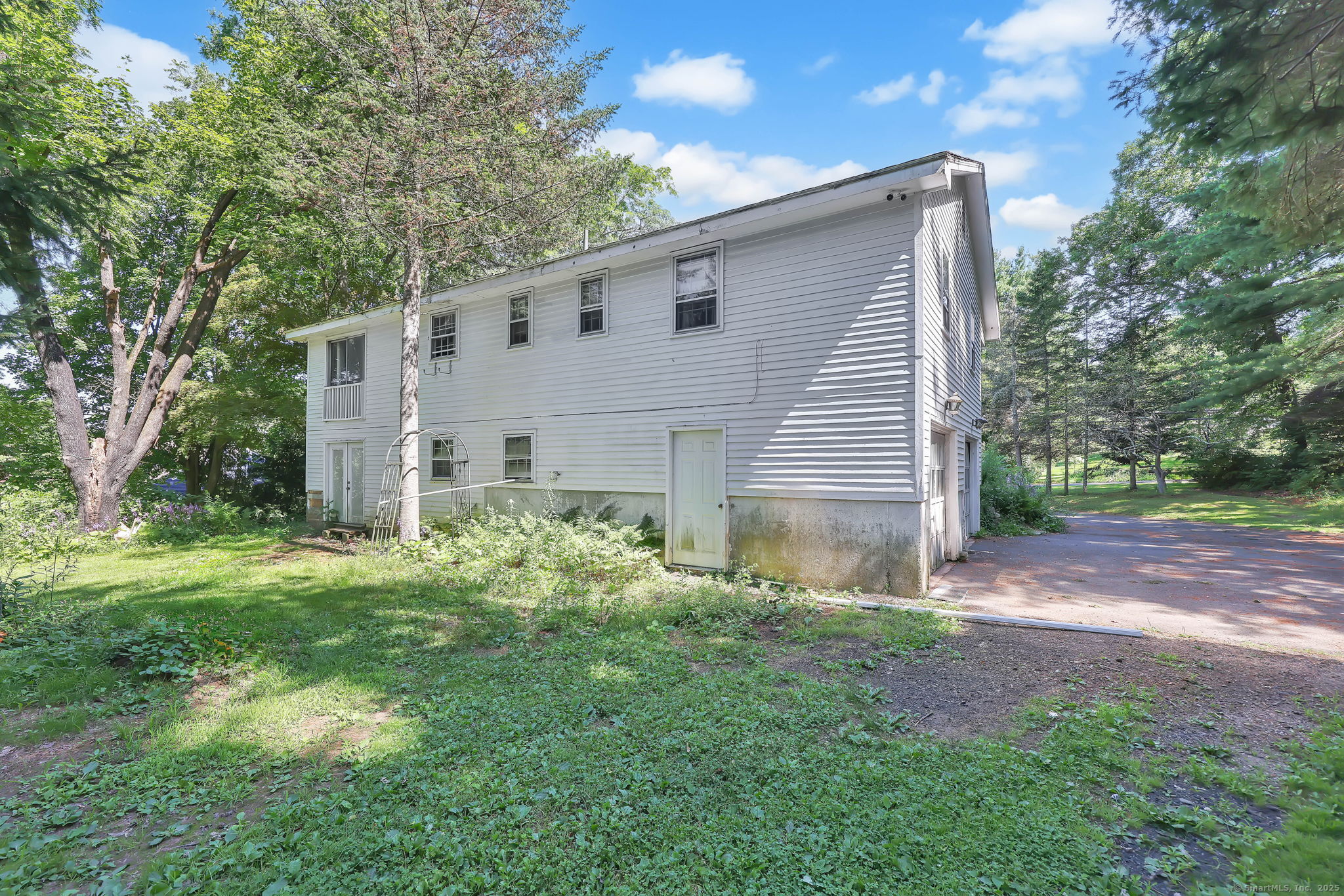 751 West Avon Road