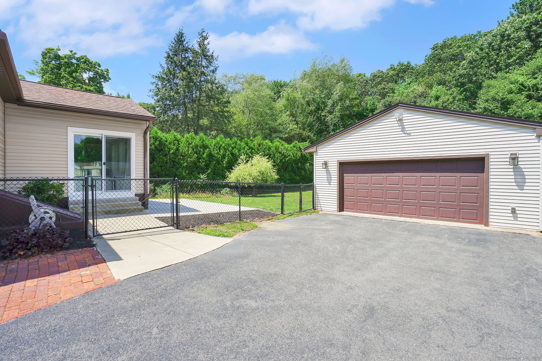 293 Brainard Road