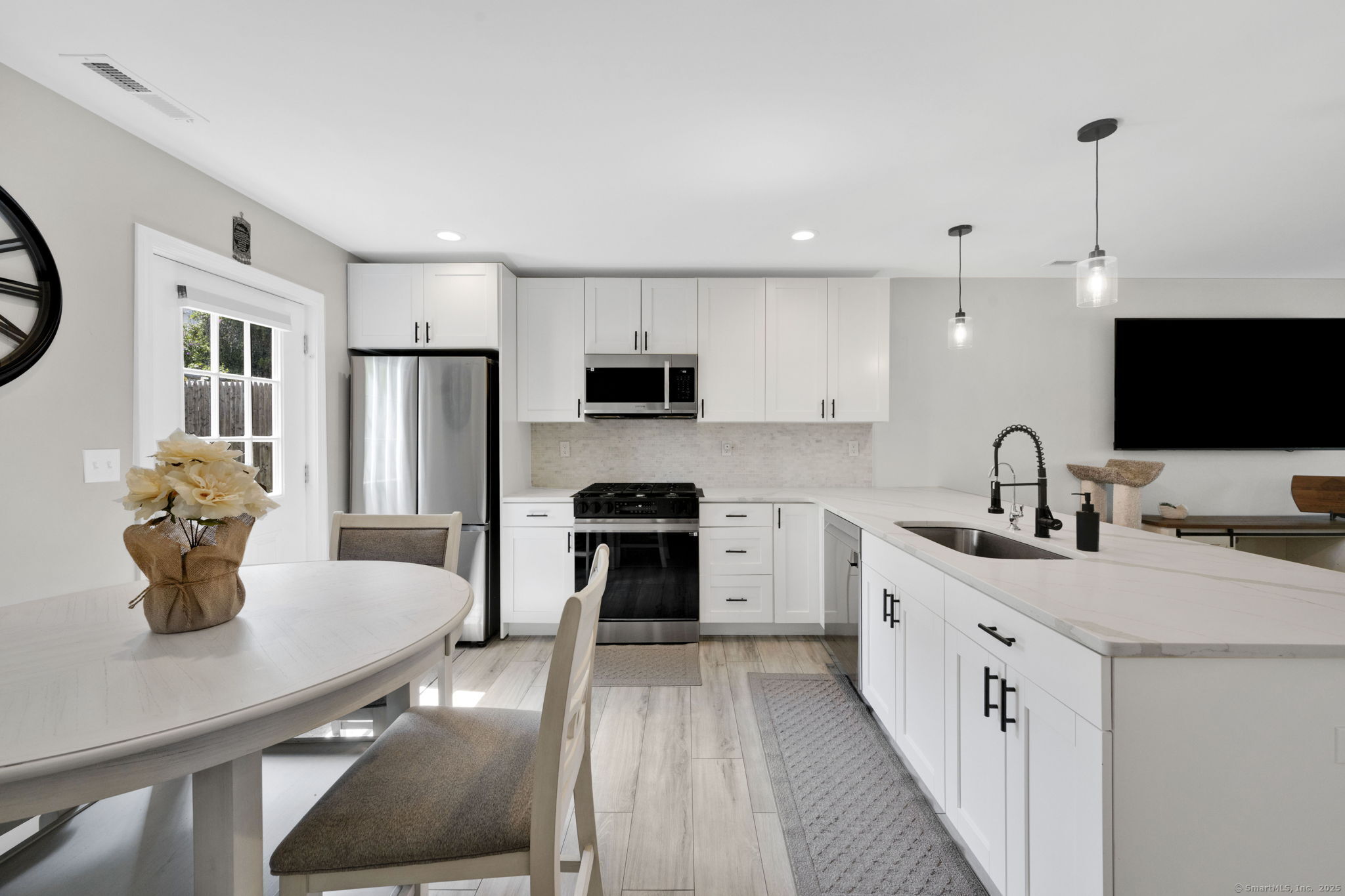 115 South St Extension