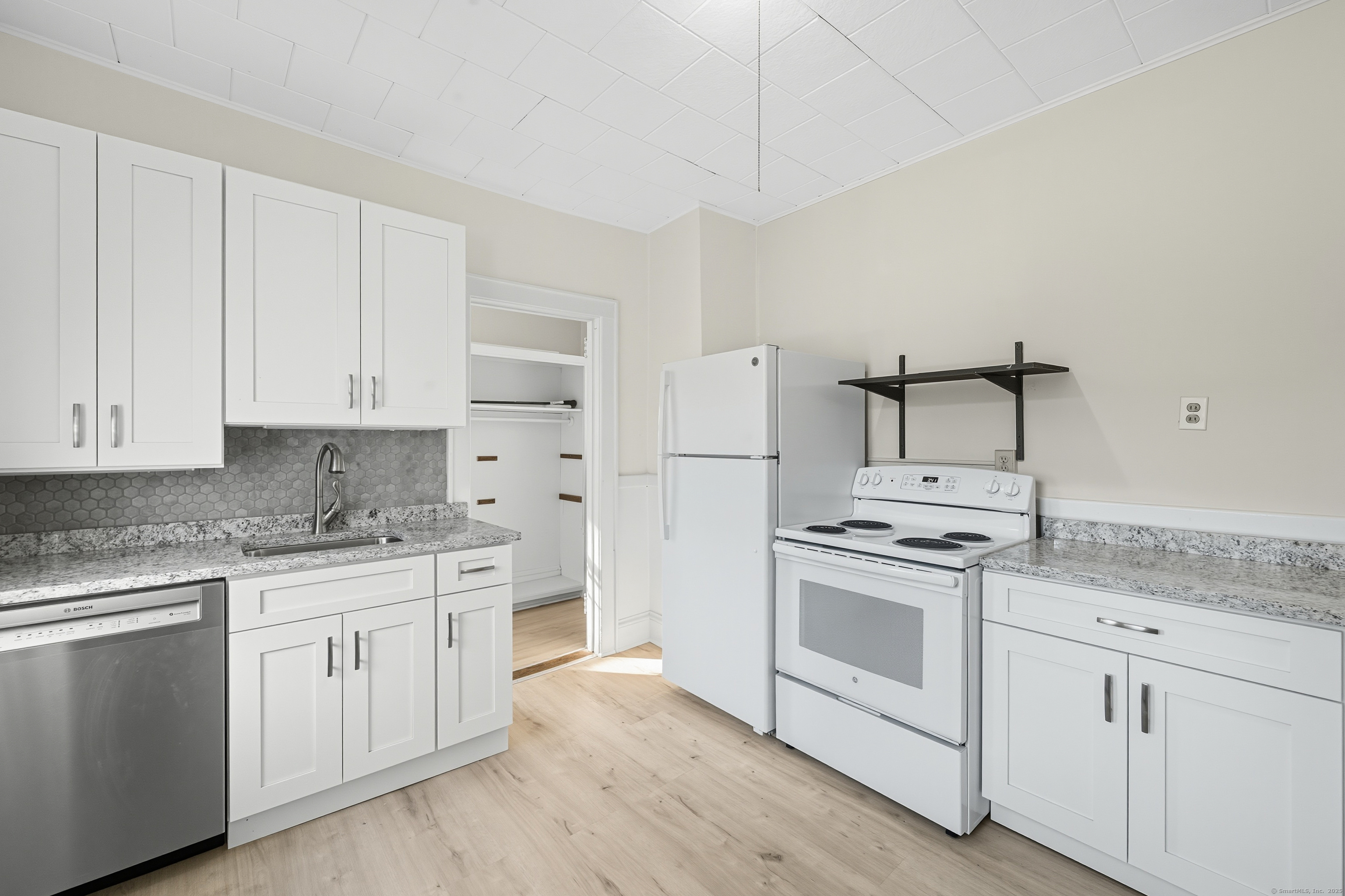 91 Maplewood Avenue 2