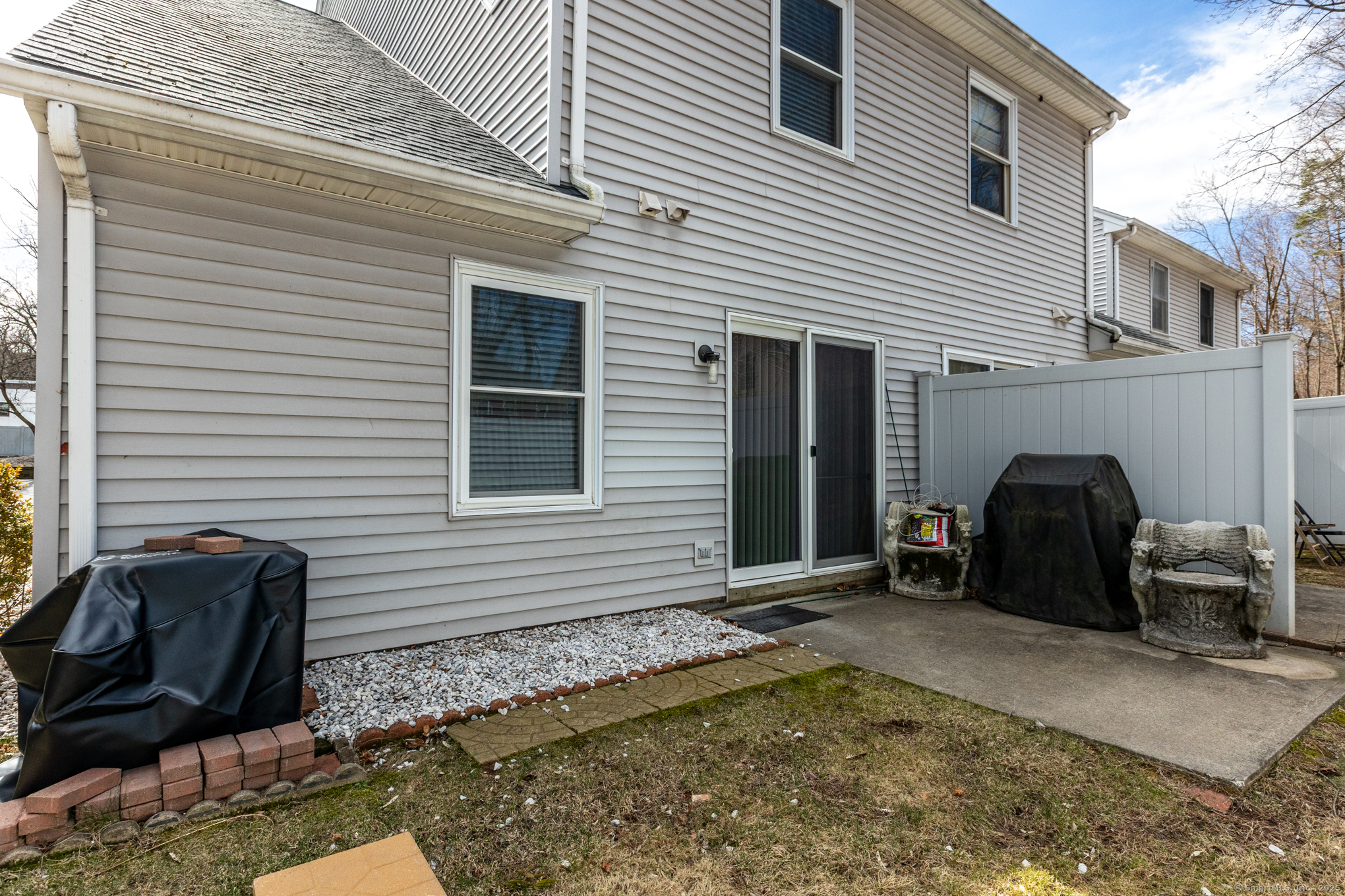 16 Maple Street 11