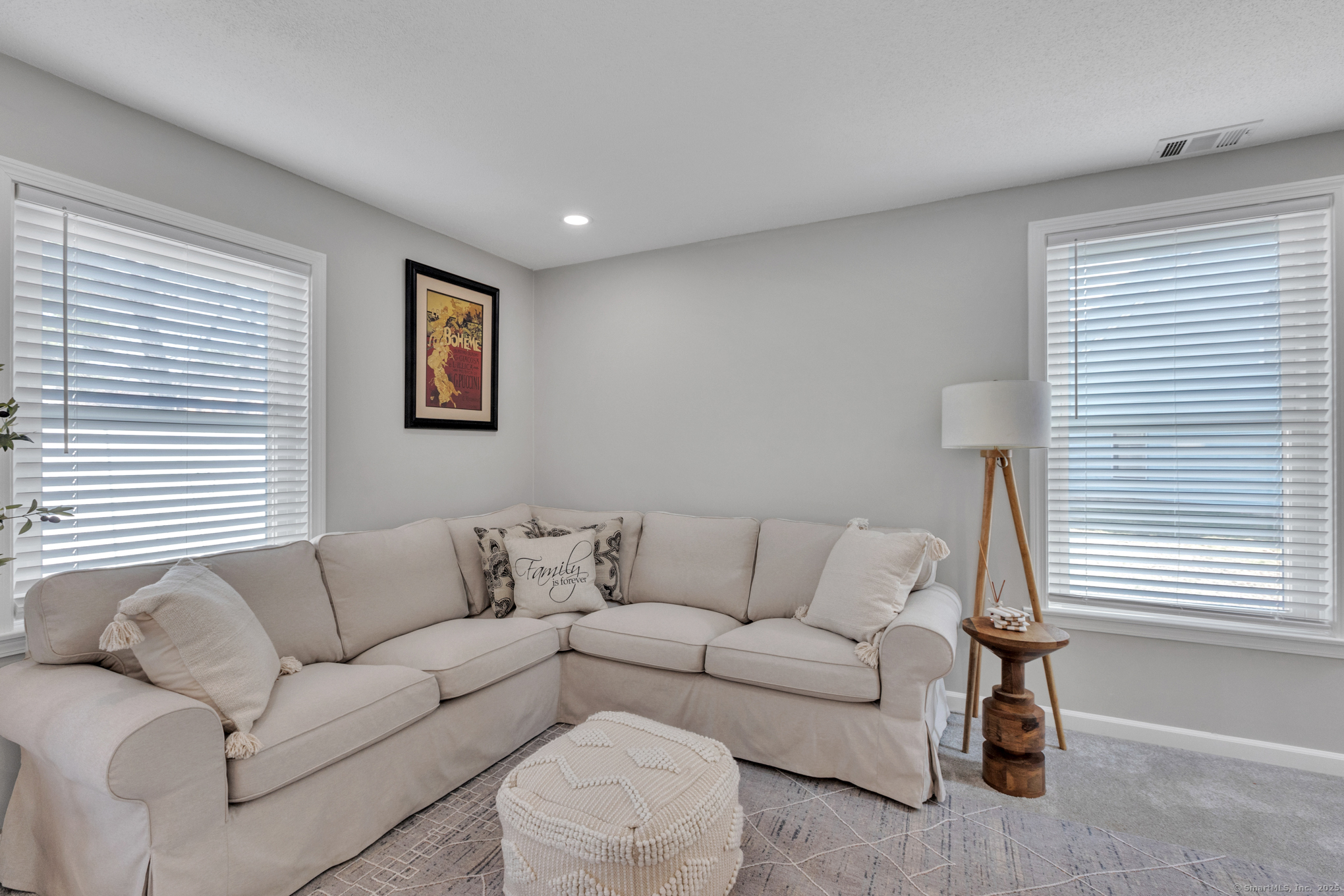 16 Maple Street 11