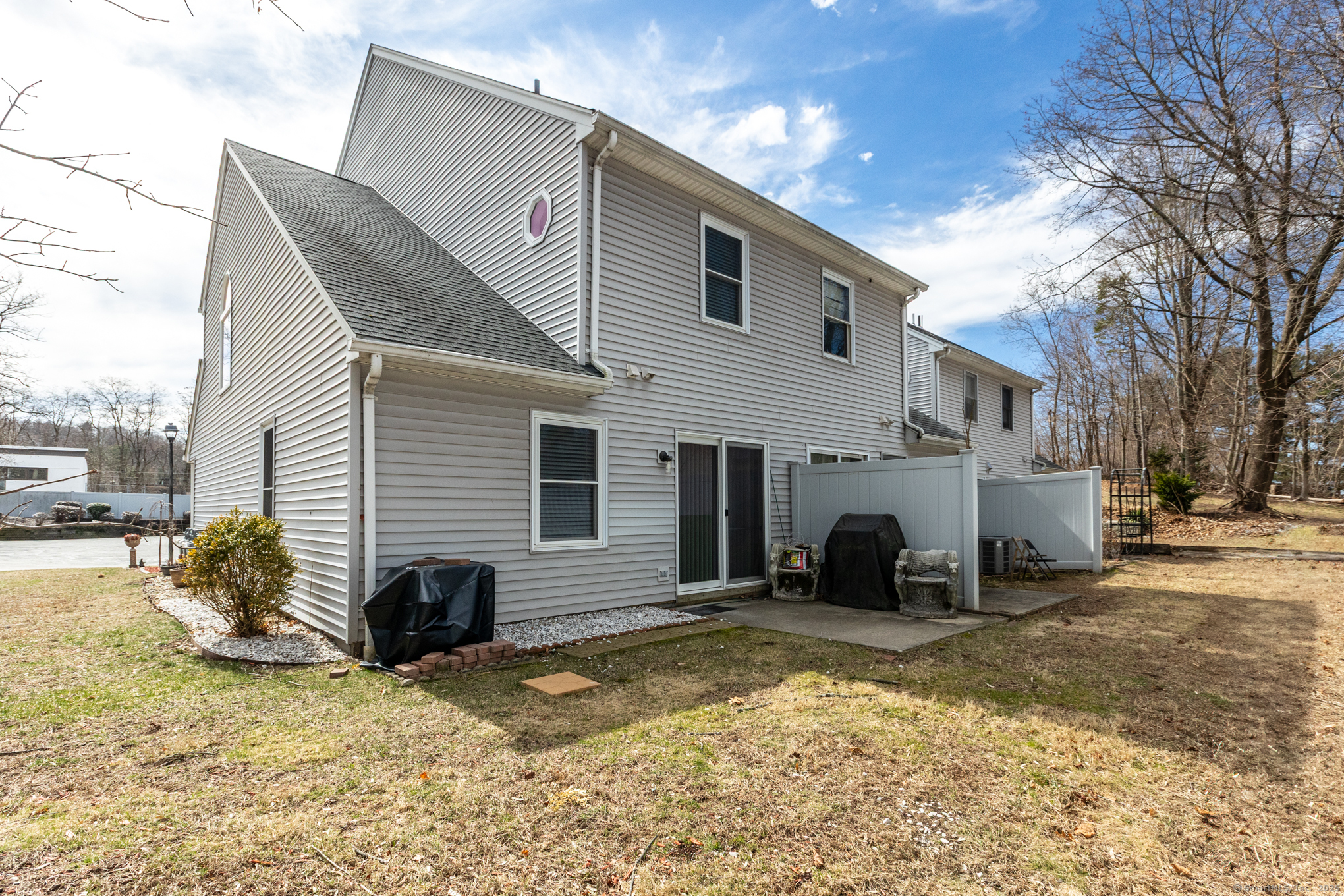 16 Maple Street 11