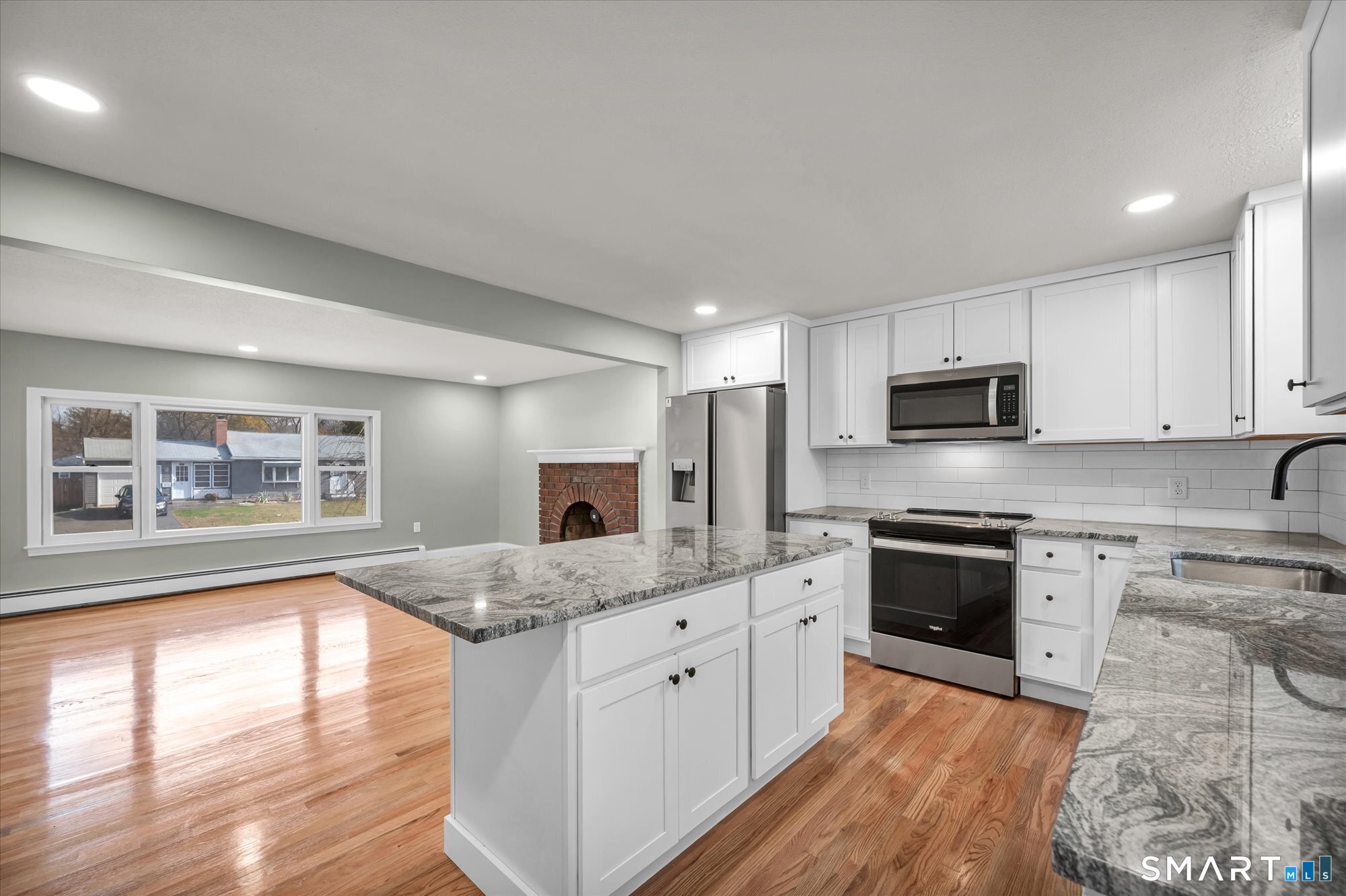 84 Raffia Road