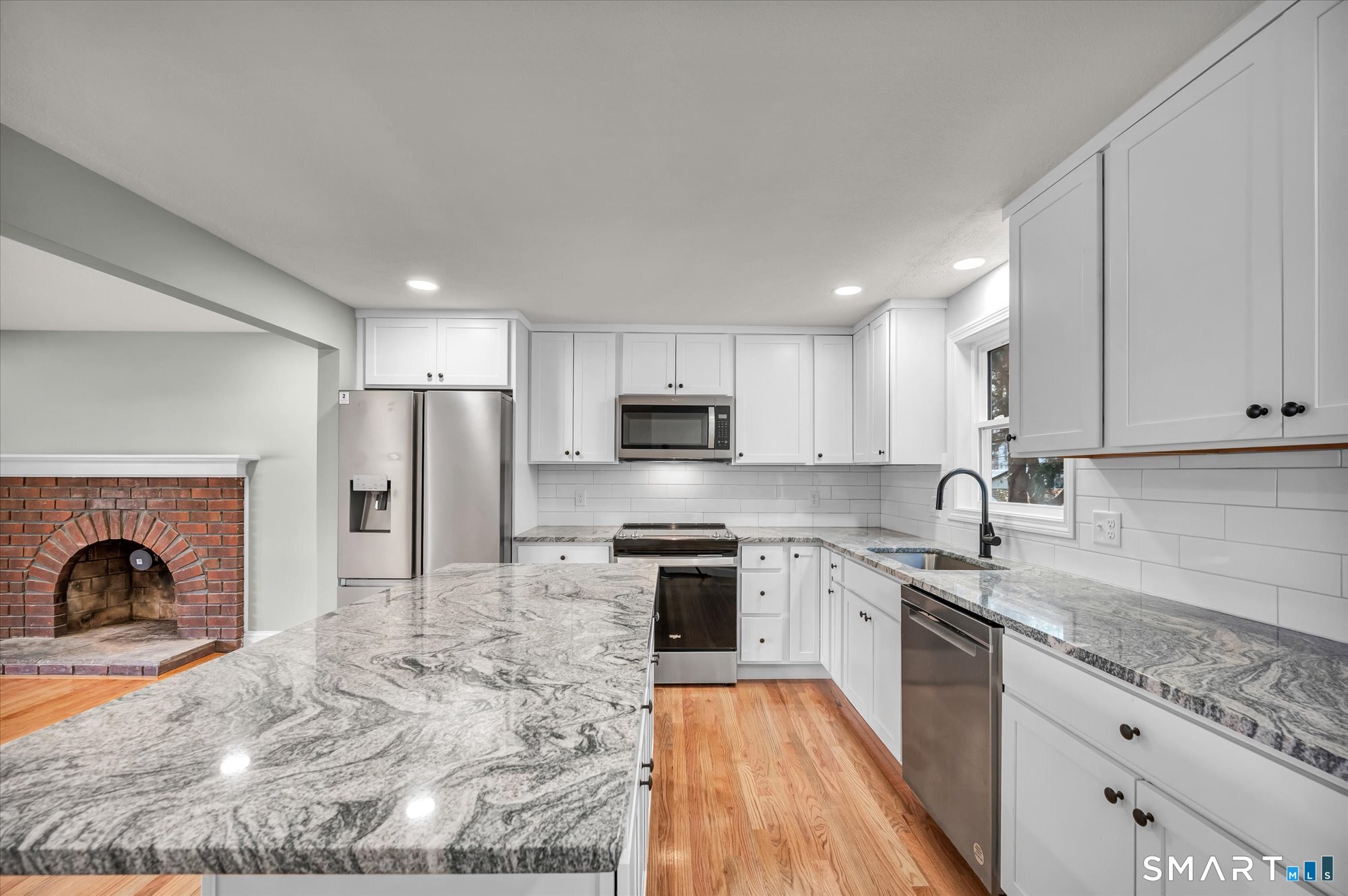 84 Raffia Road