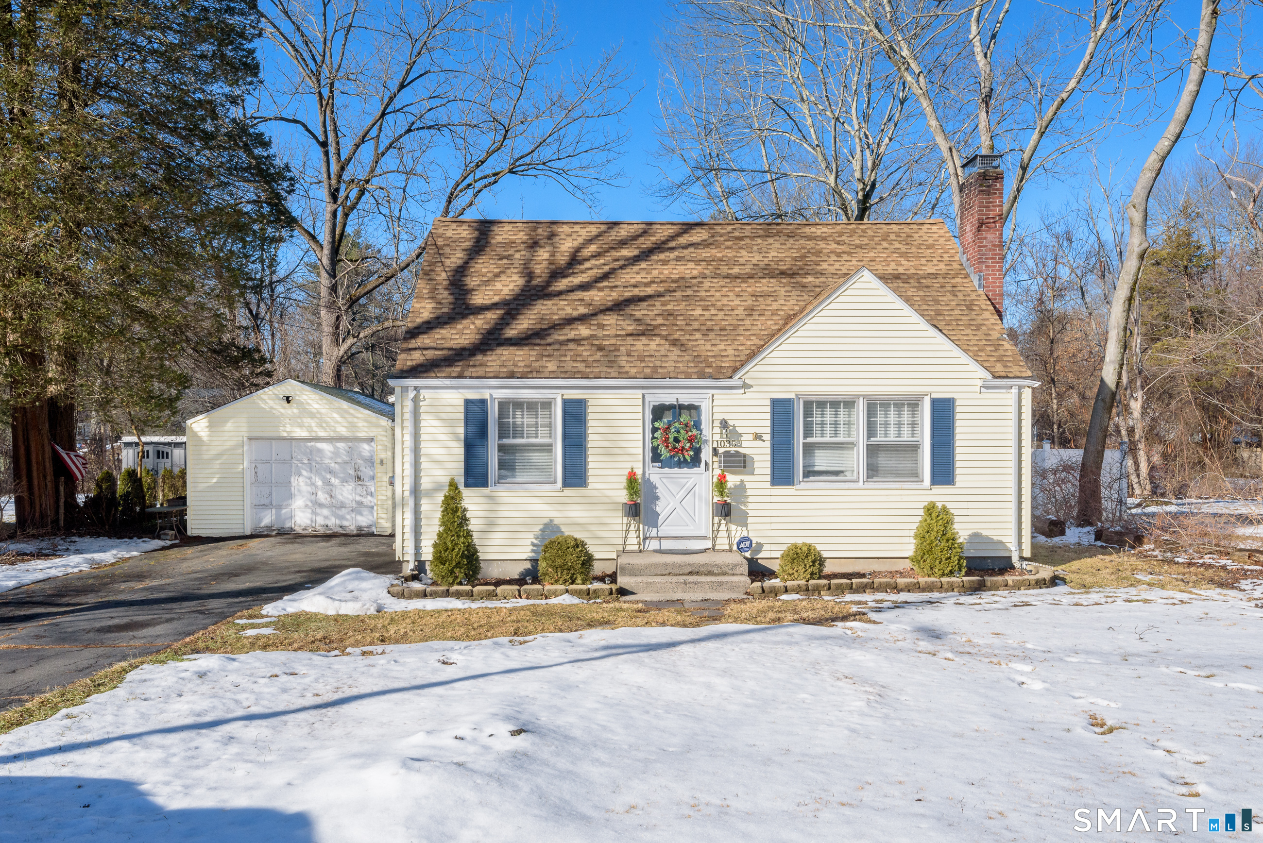 1035 North Worthy Street