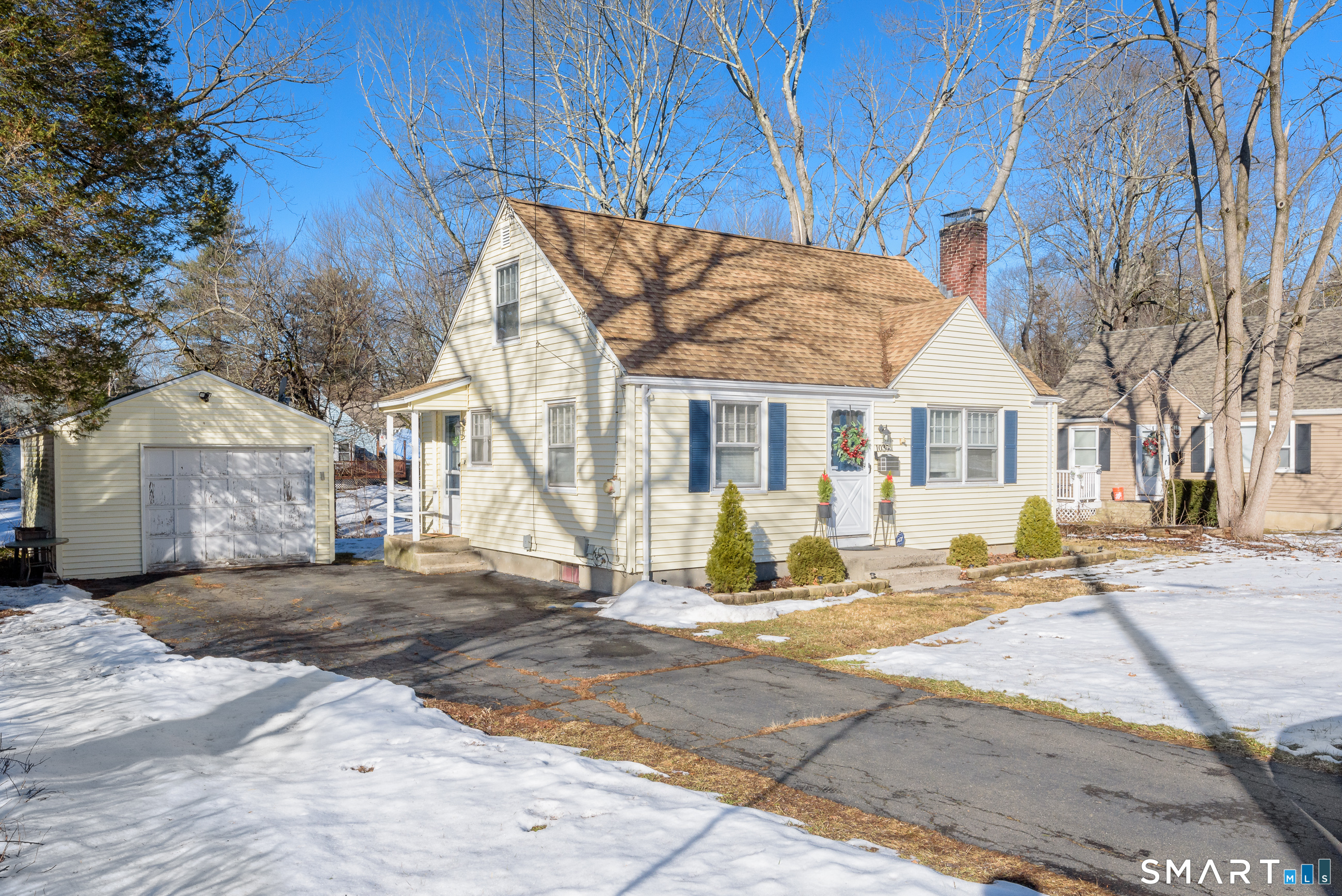 1035 North Worthy Street