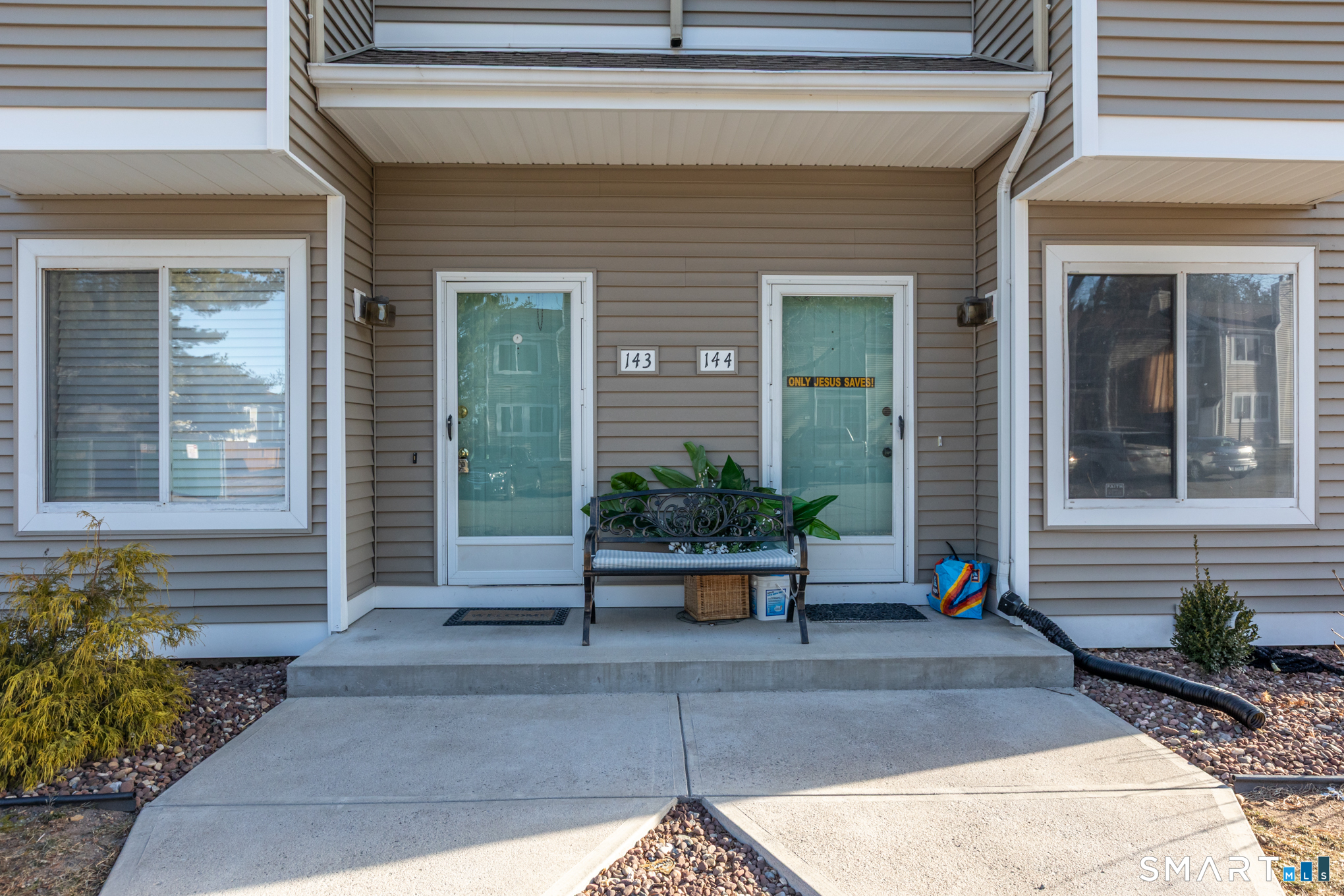 60 Old Town Road 143