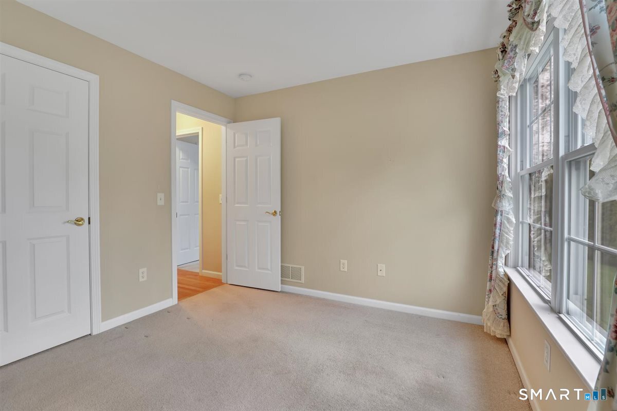 24 Lantern Lane 24