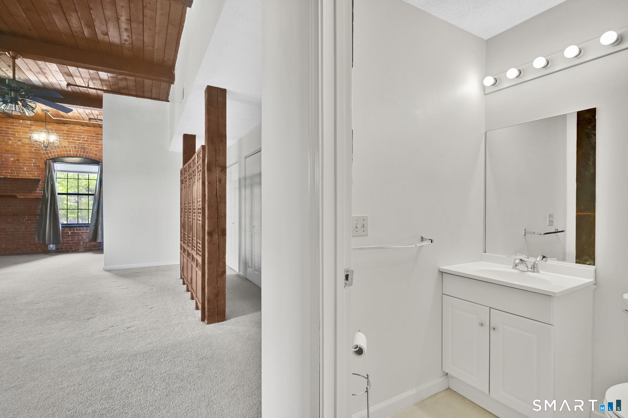 16 Vernon Avenue 50