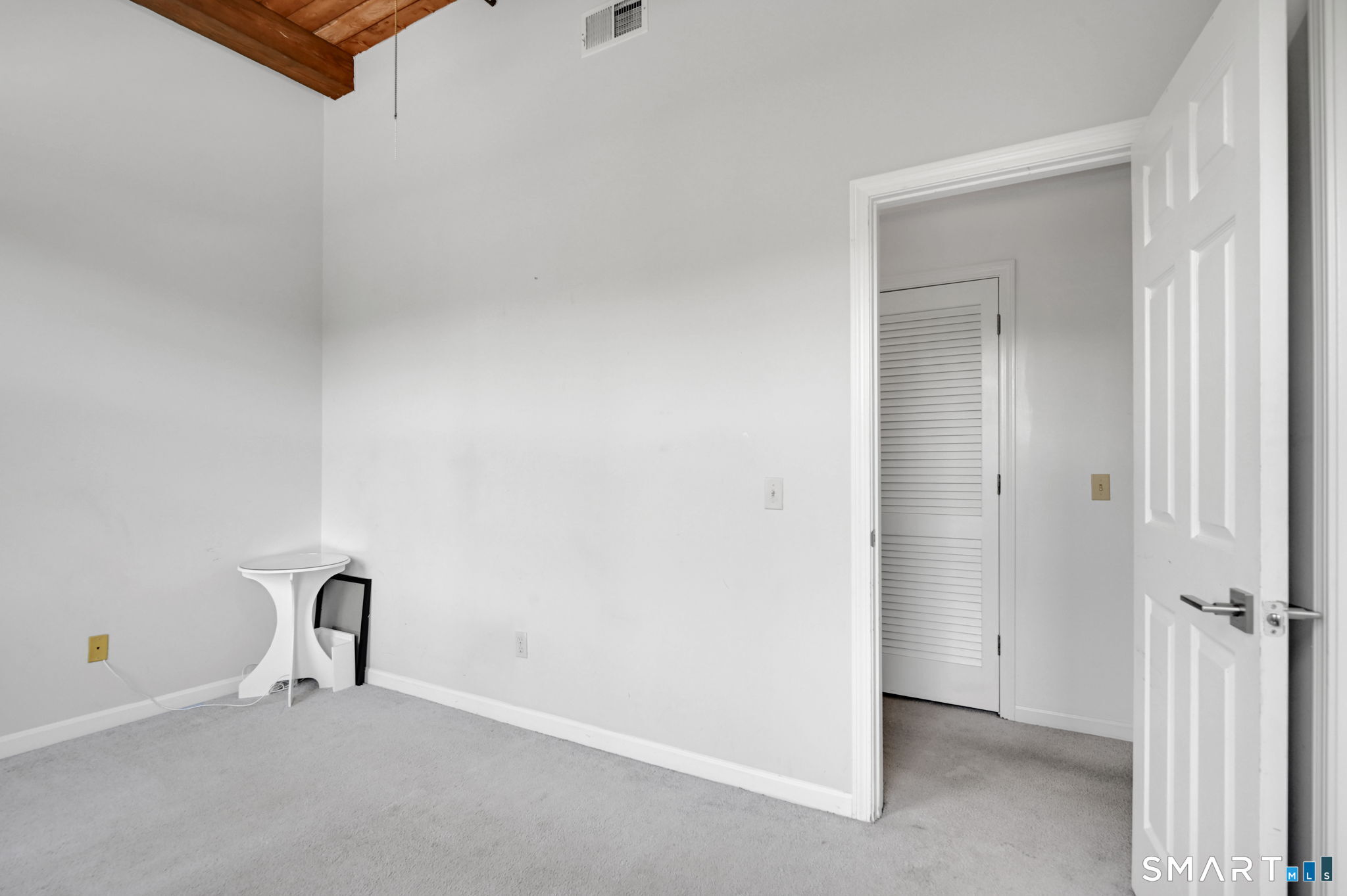 16 Vernon Avenue 50