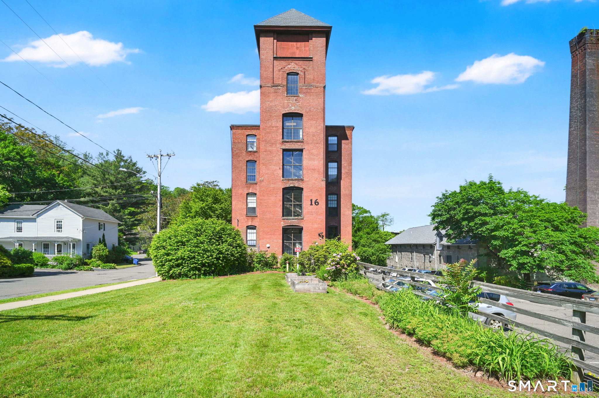 16 Vernon Avenue 50