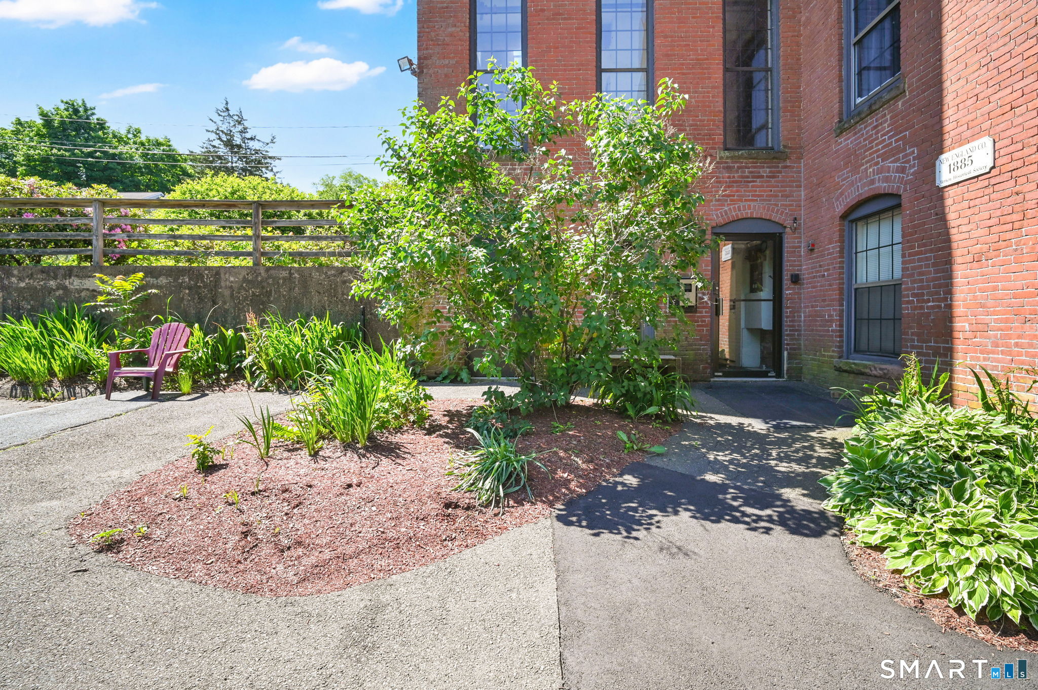16 Vernon Avenue 50