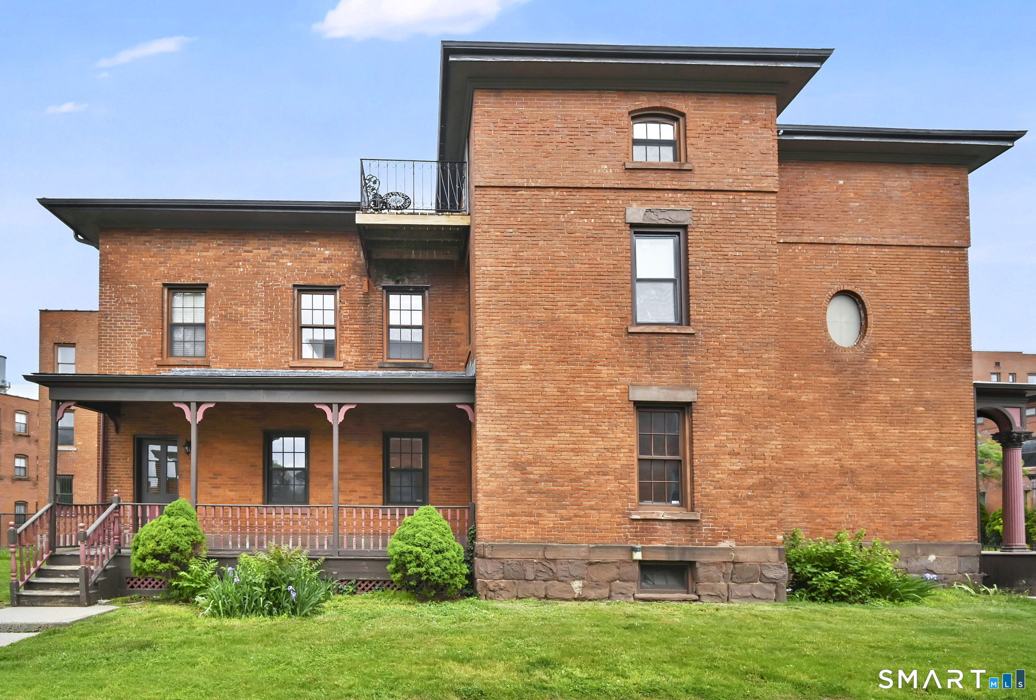 33 Congress Street C