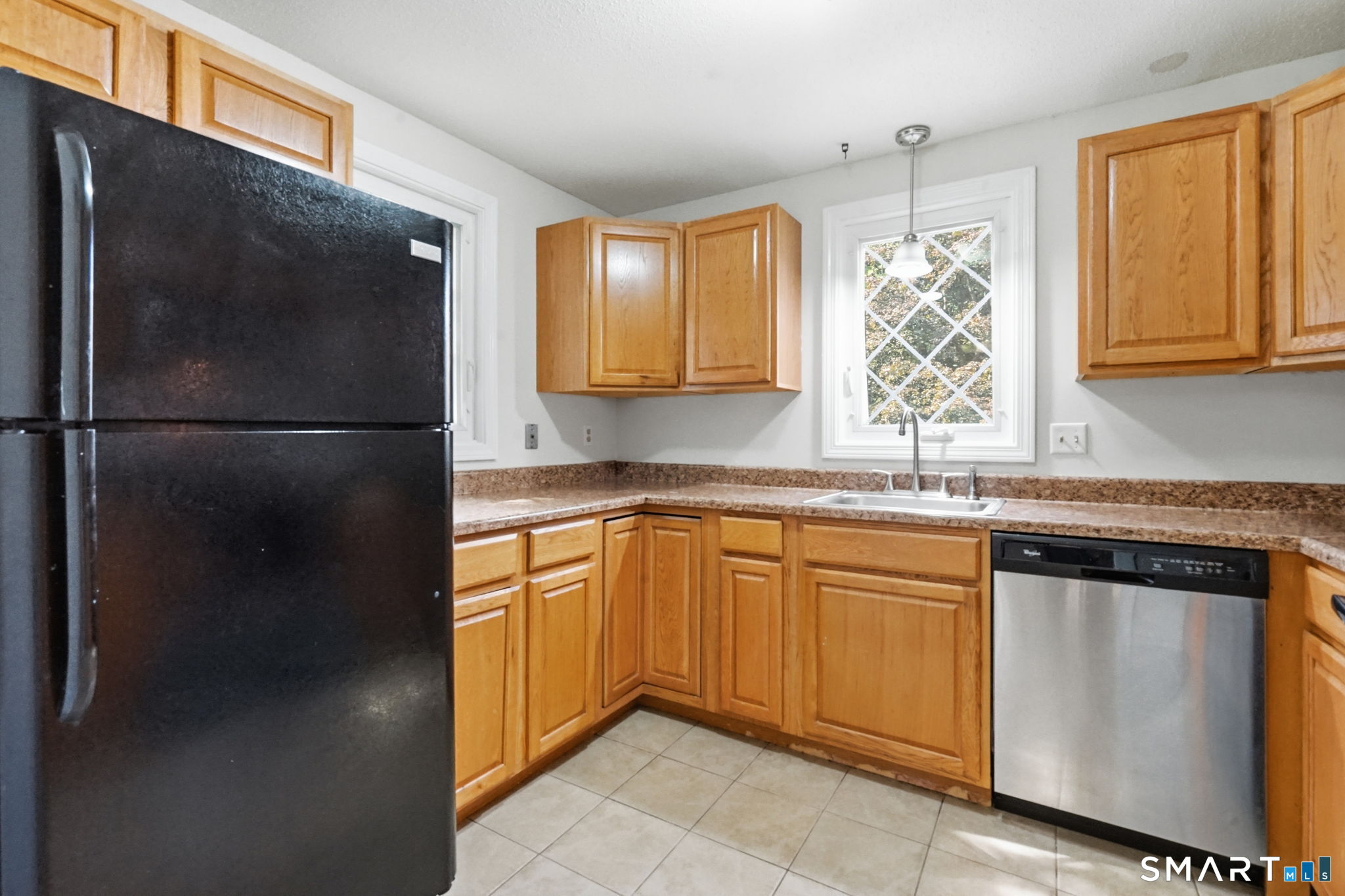 18 Northbrook Court Unit: 18