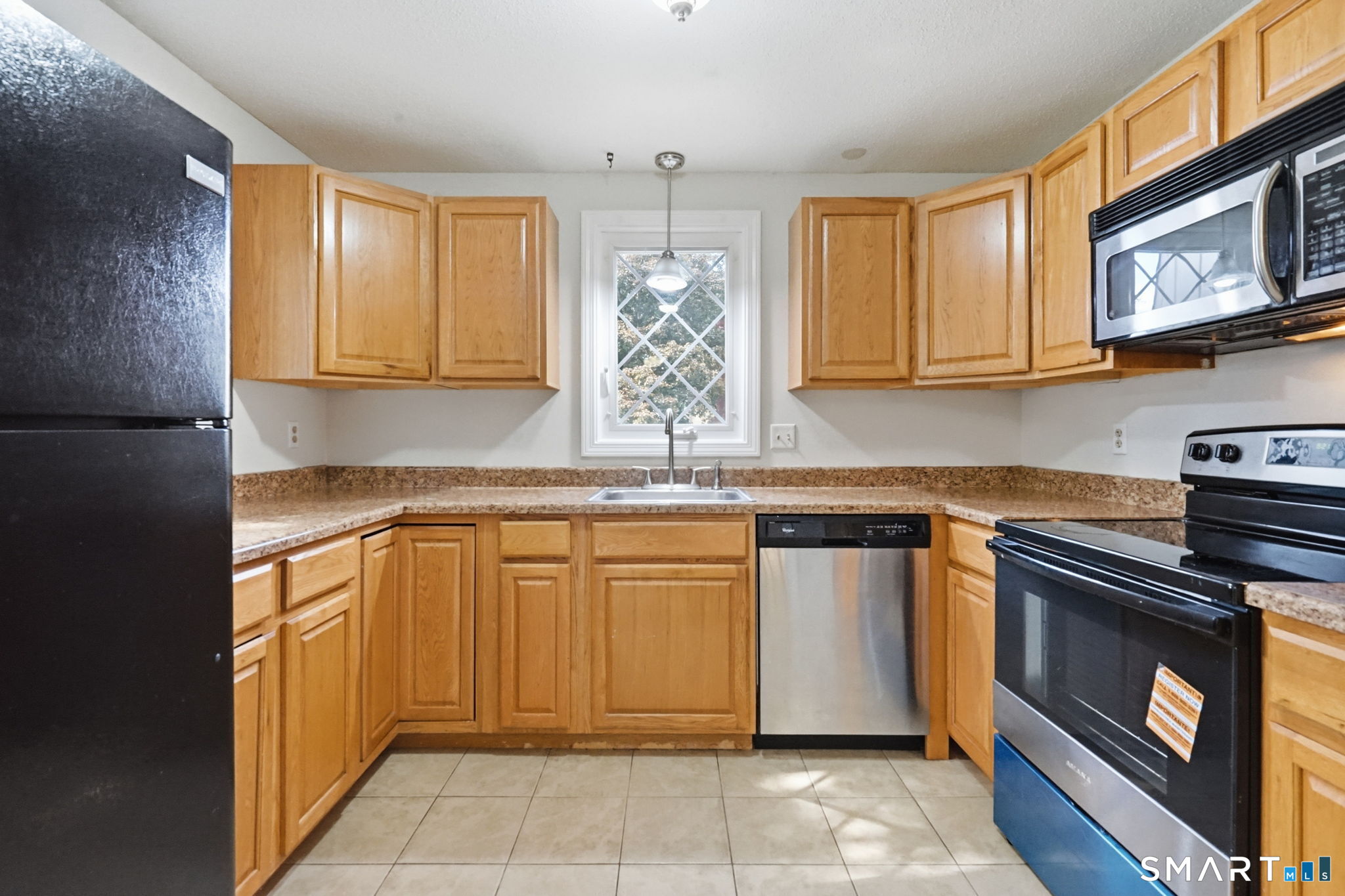 18 Northbrook Court Unit: 18