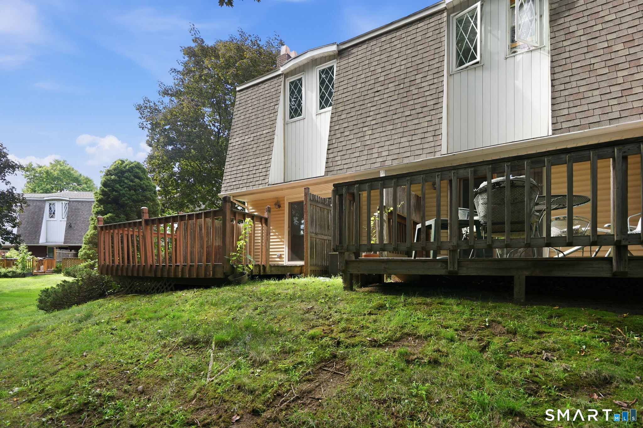 18 Northbrook Court Unit: 18