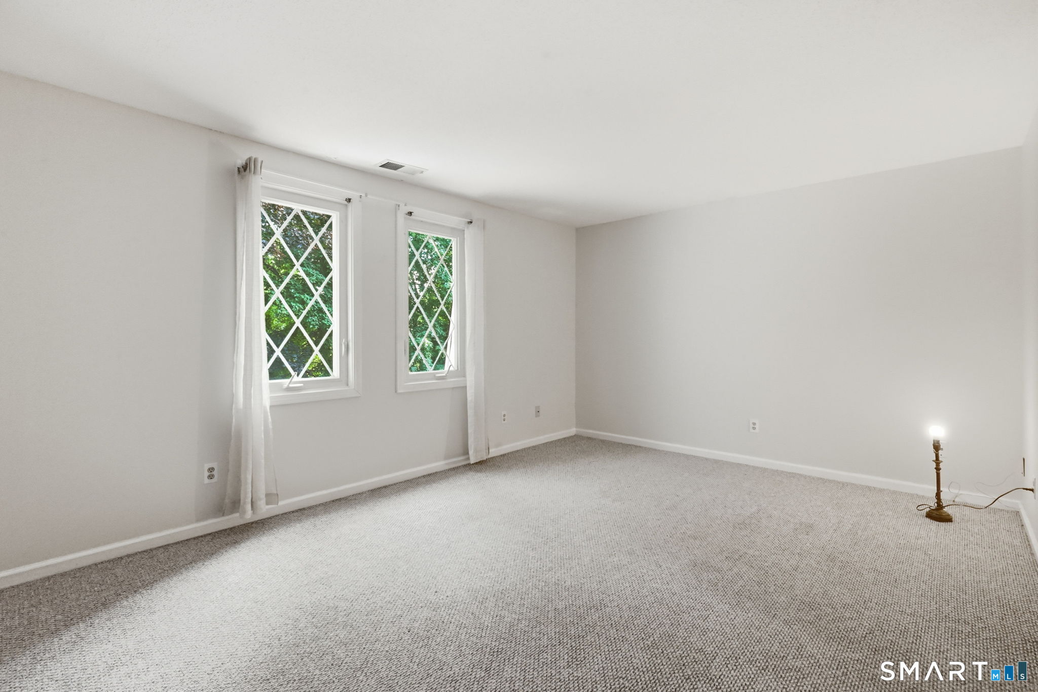 18 Northbrook Court Unit: 18