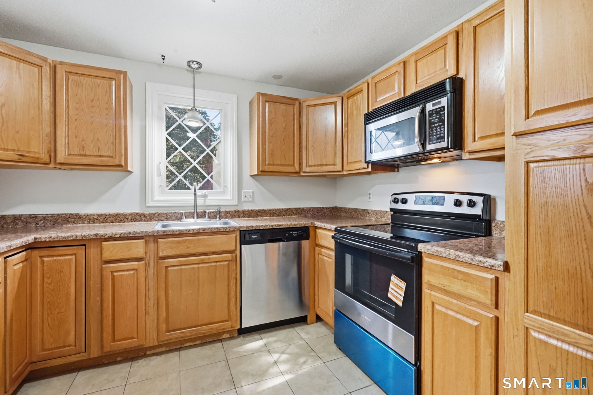 18 Northbrook Court Unit: 18