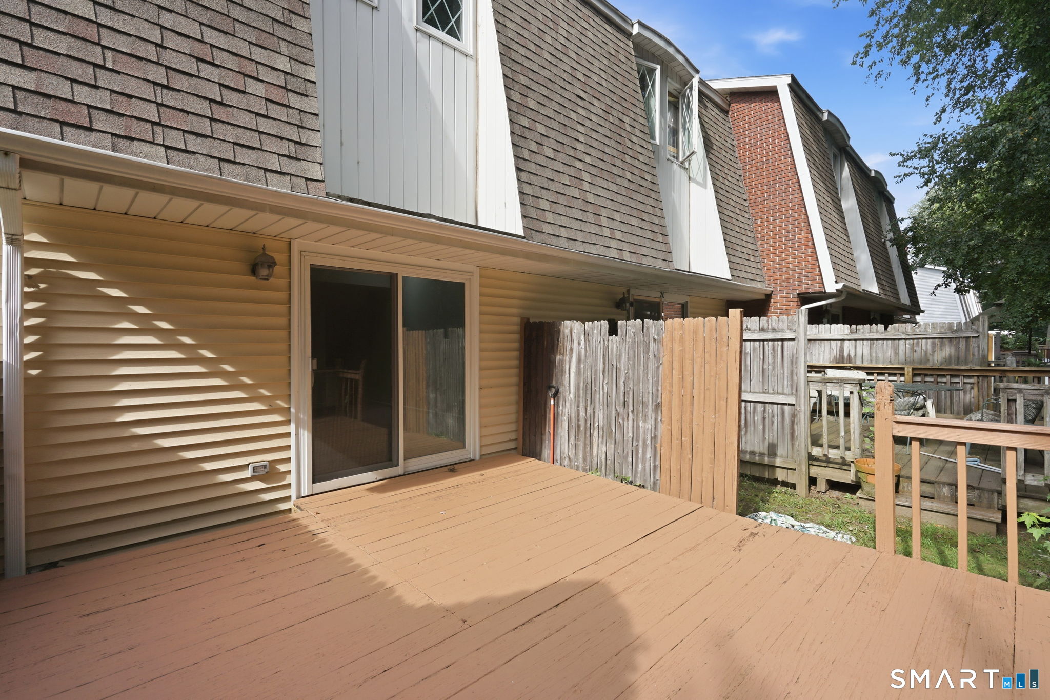 18 Northbrook Court Unit: 18