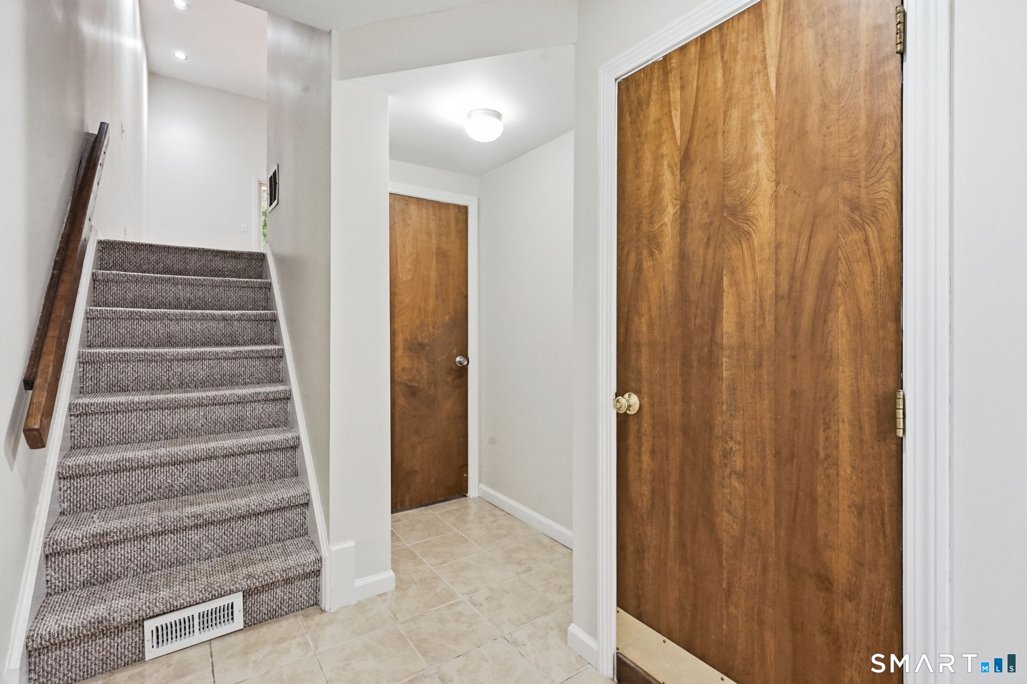 18 Northbrook Court Unit: 18
