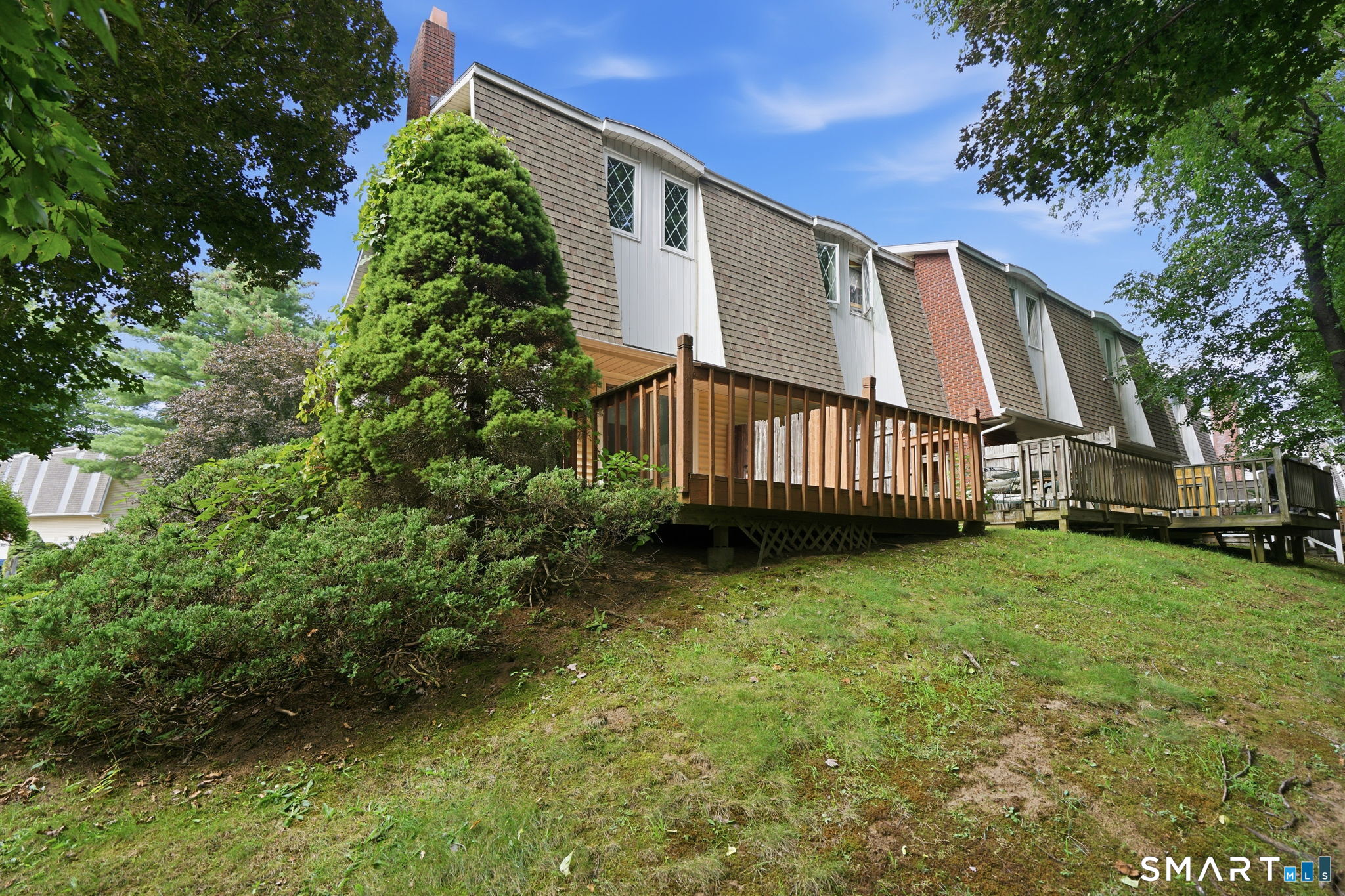 18 Northbrook Court Unit: 18