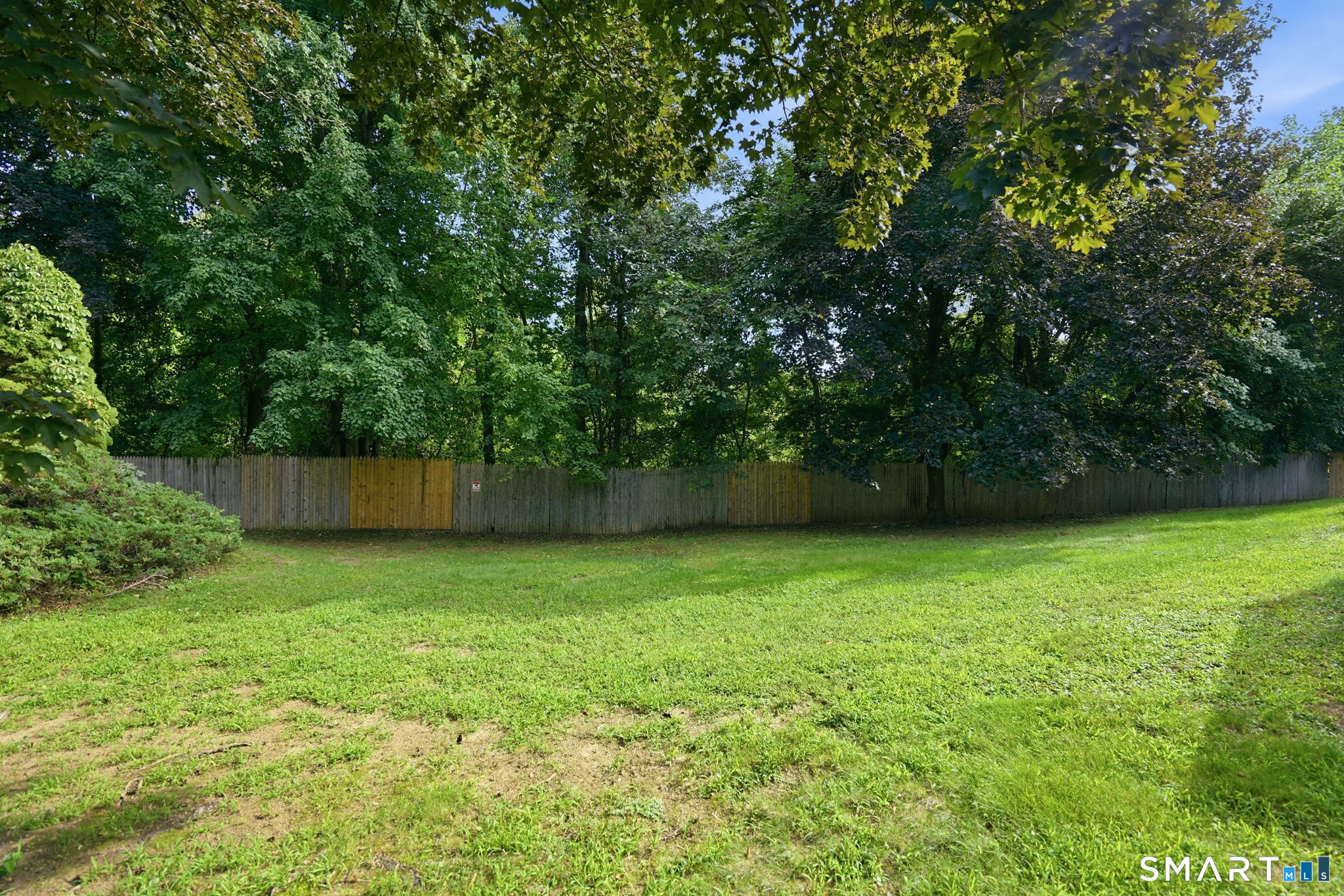 18 Northbrook Court Unit: 18