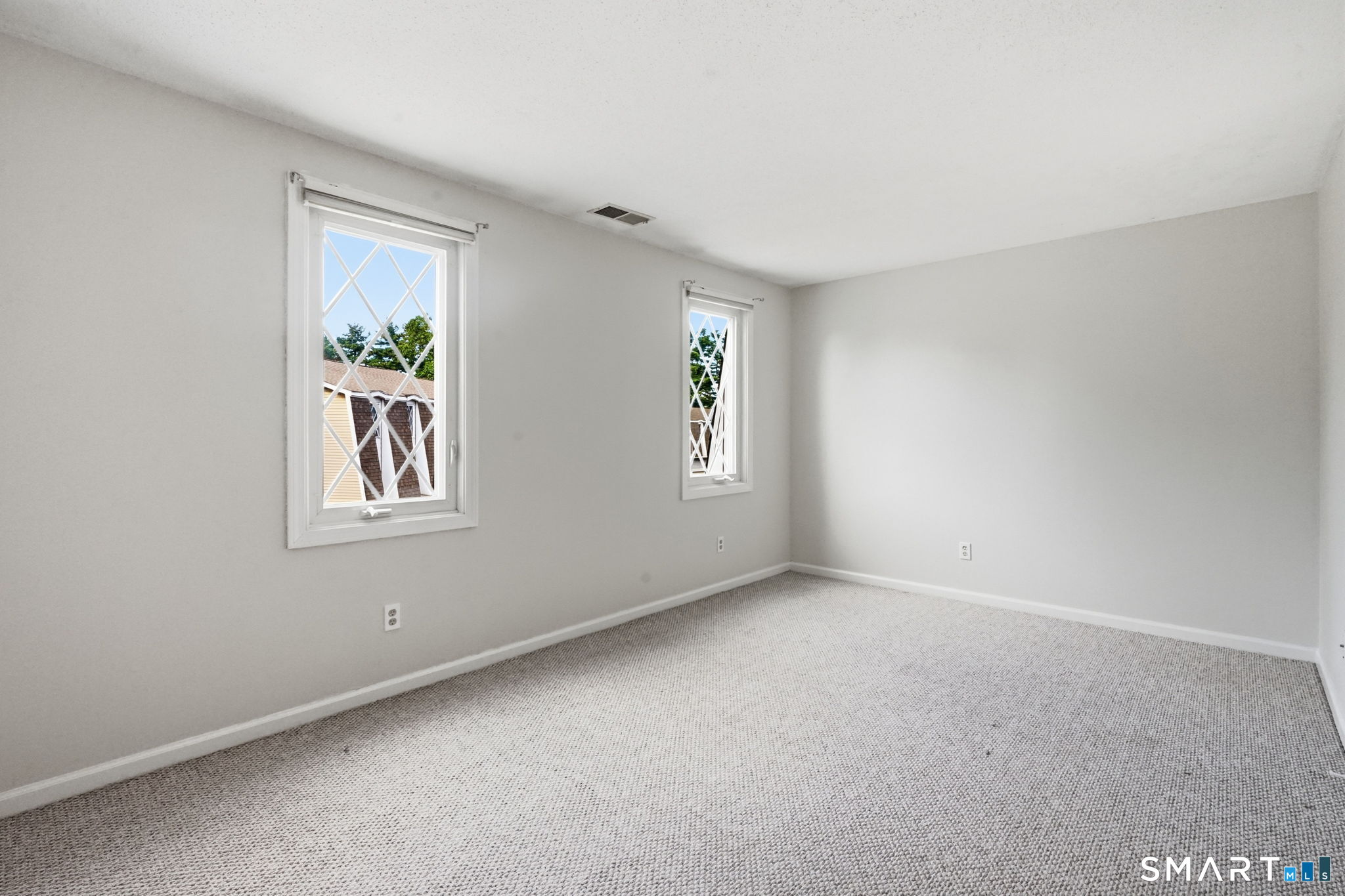 18 Northbrook Court Unit: 18