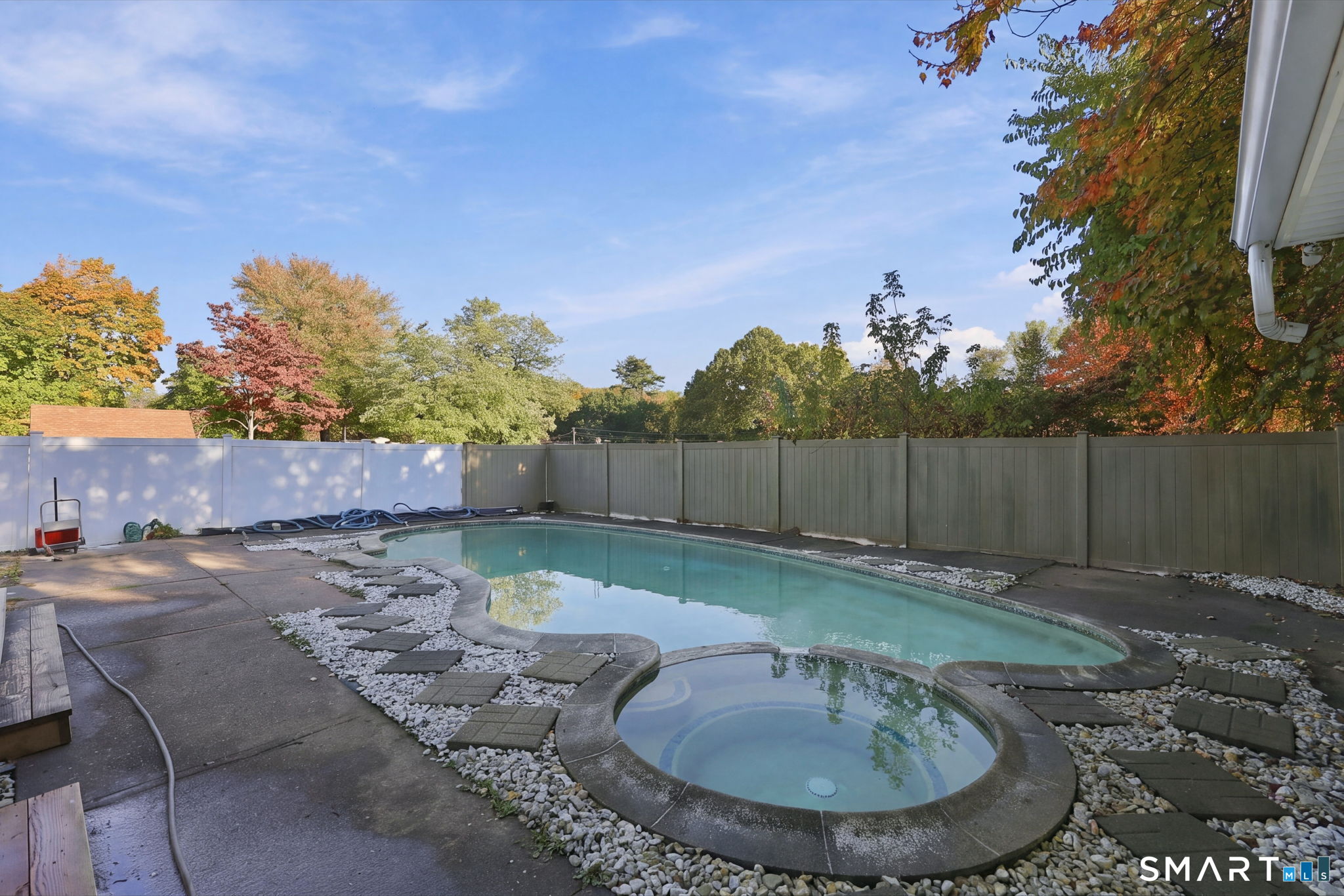 1121 Tolland Street