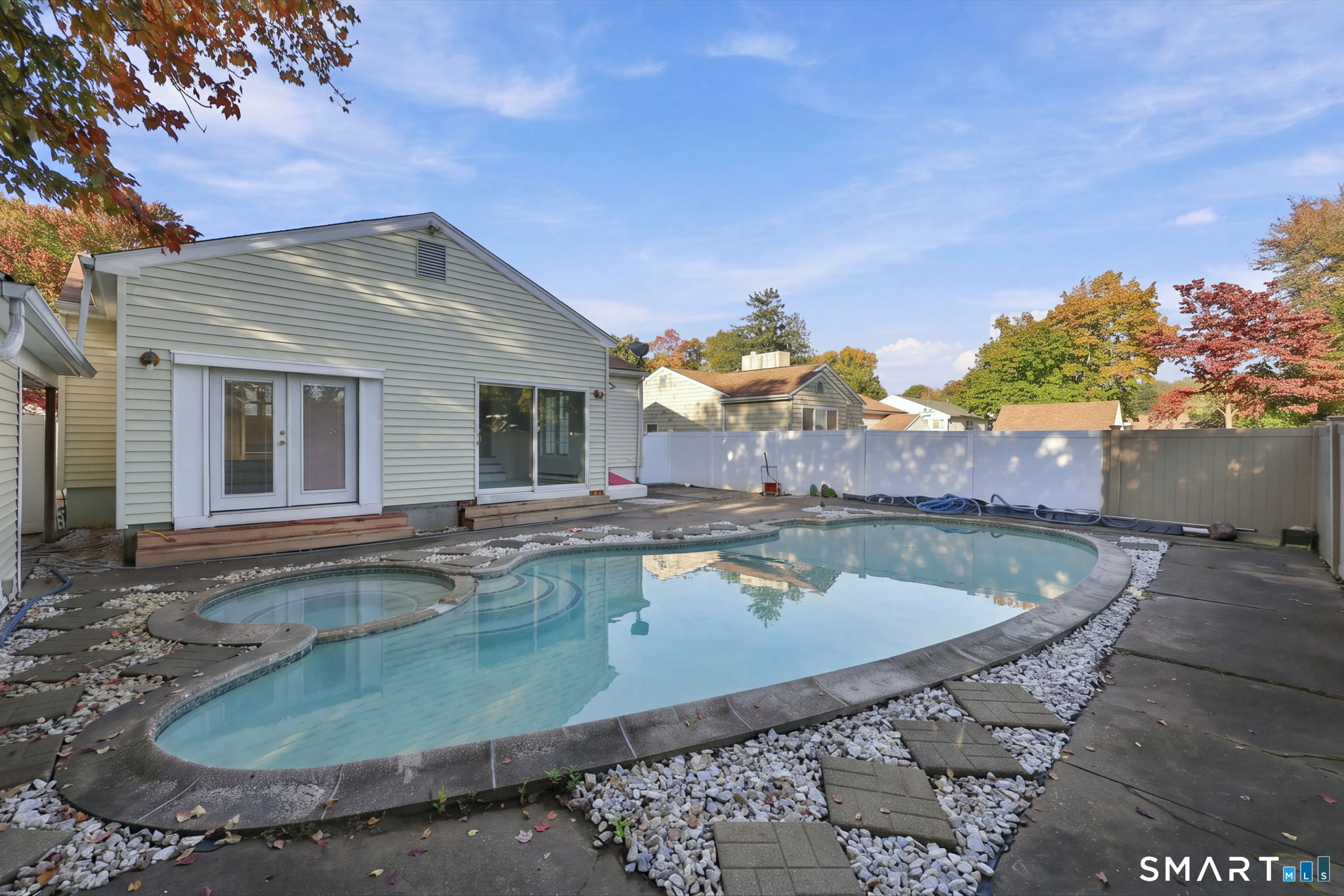 1121 Tolland Street