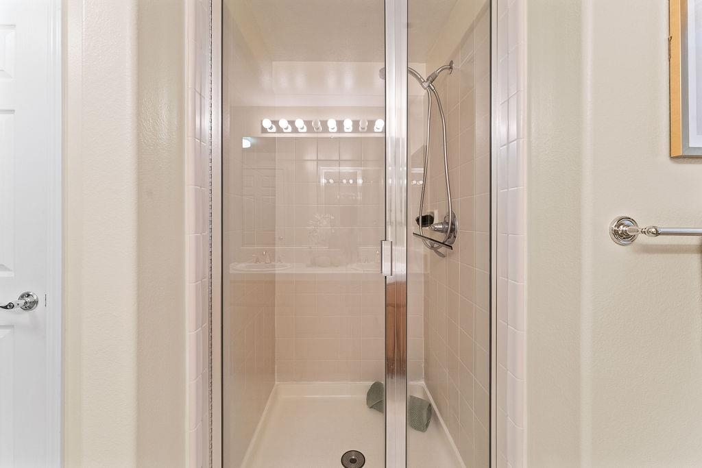 3290 Maguire Way # 118