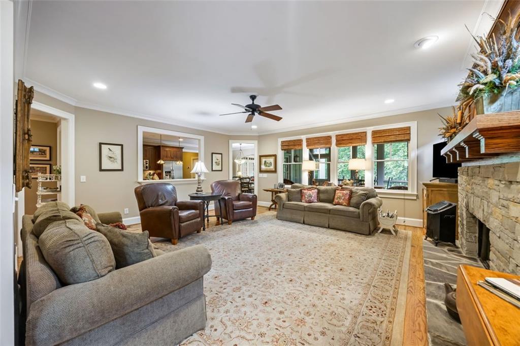 799 Barrett Village Lane NW