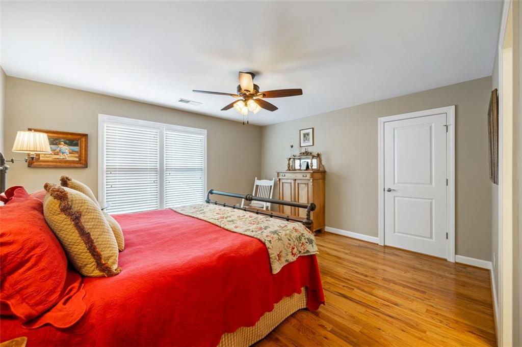 799 Barrett Village Lane NW