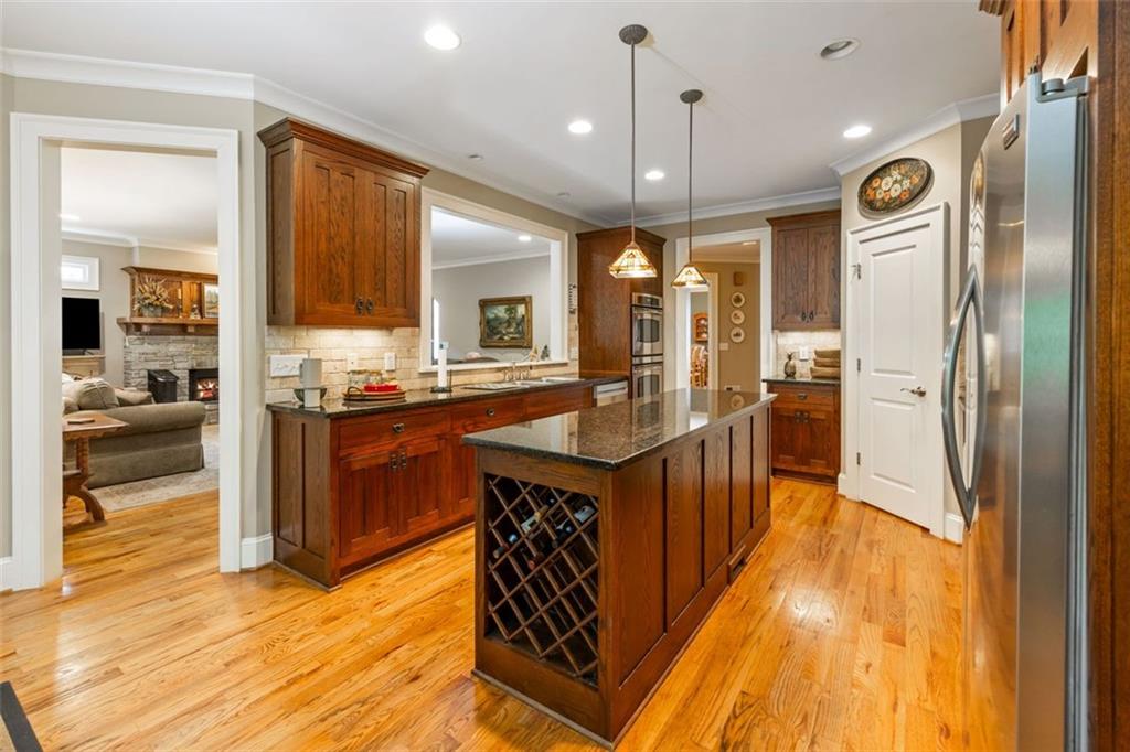 799 Barrett Village Lane NW