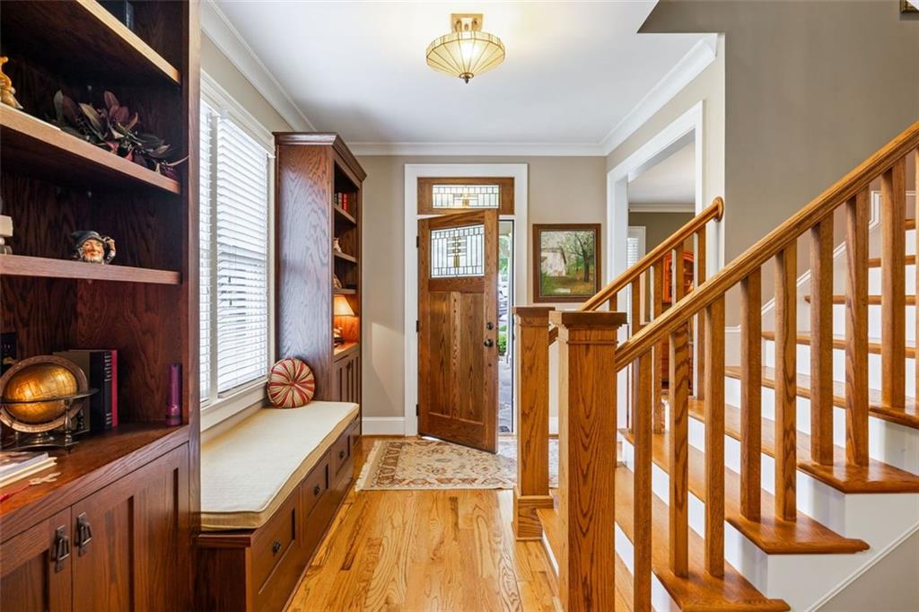 799 Barrett Village Lane NW