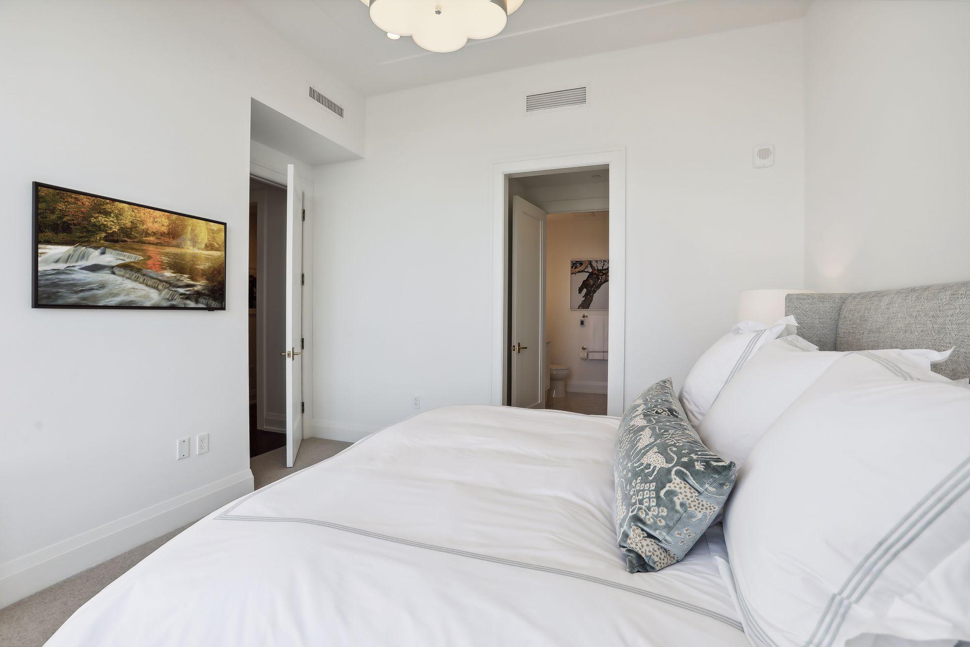 1111 W River Parkway Unit: 27B