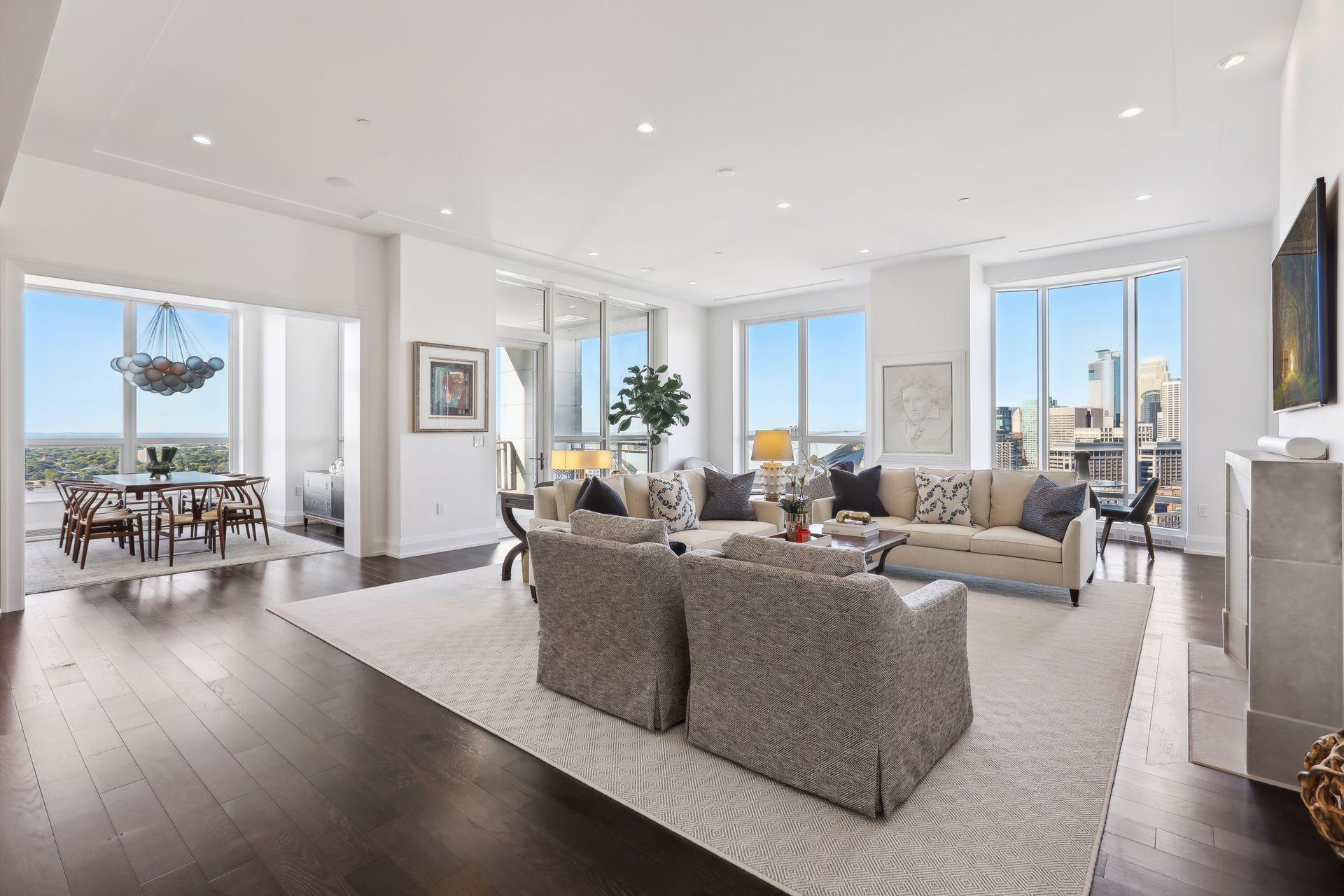 1111 W River Parkway Unit: 27B