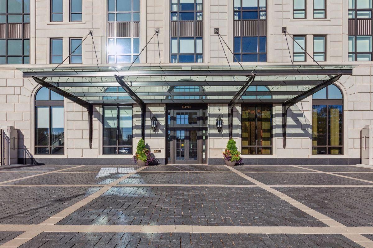 1111 W River Parkway Unit: 27B