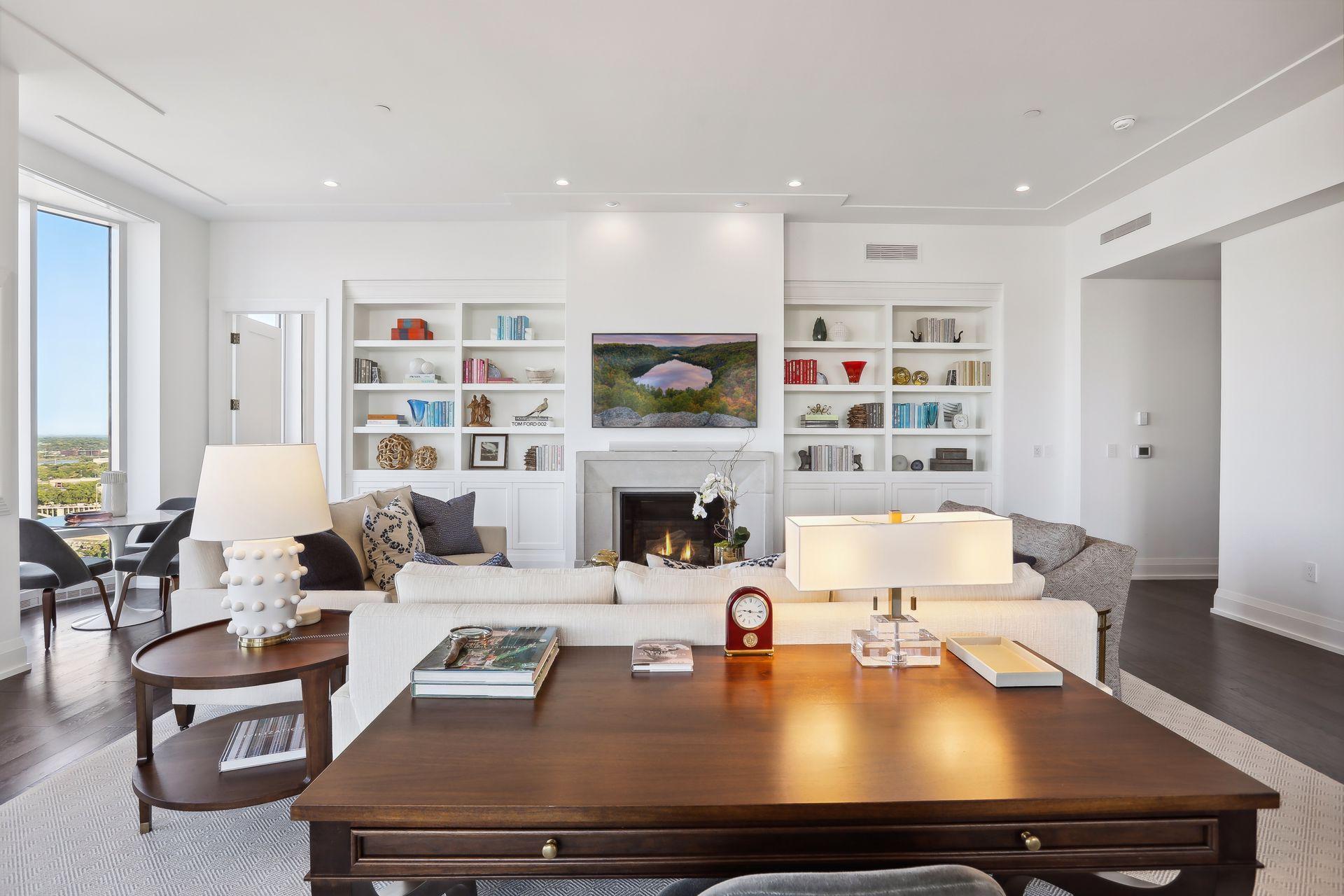 1111 W River Parkway Unit: 27B