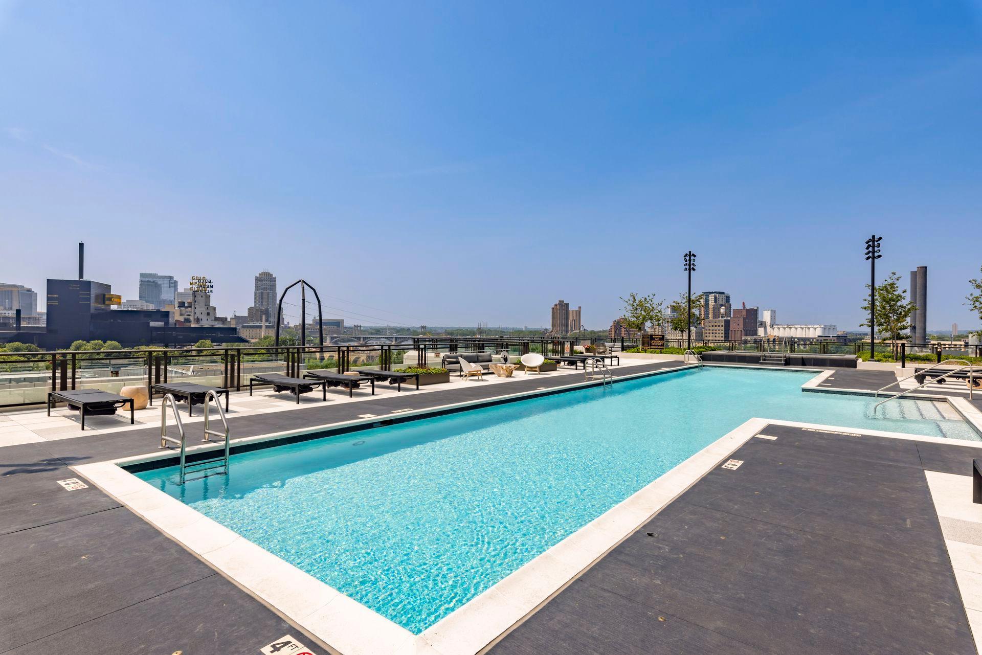 1111 W River Parkway Unit: 27B