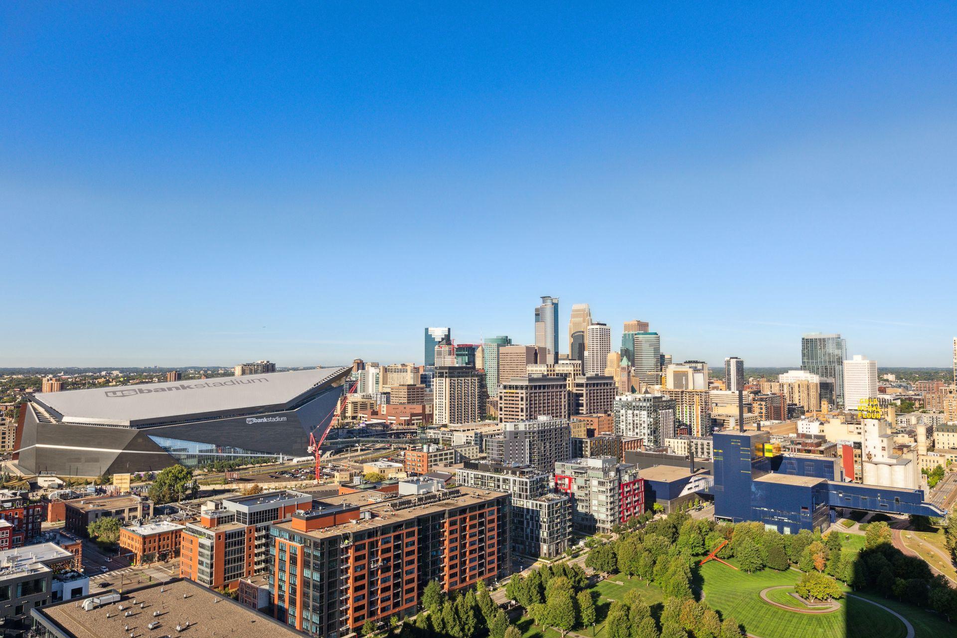 1111 W River Parkway Unit: 27B