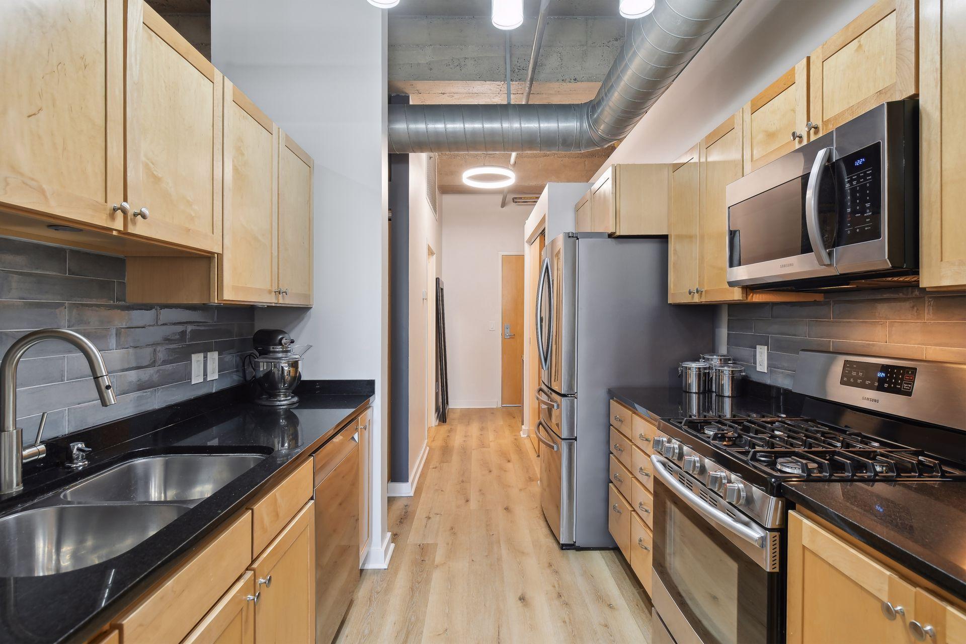 901 N 3rd Street Unit: 412