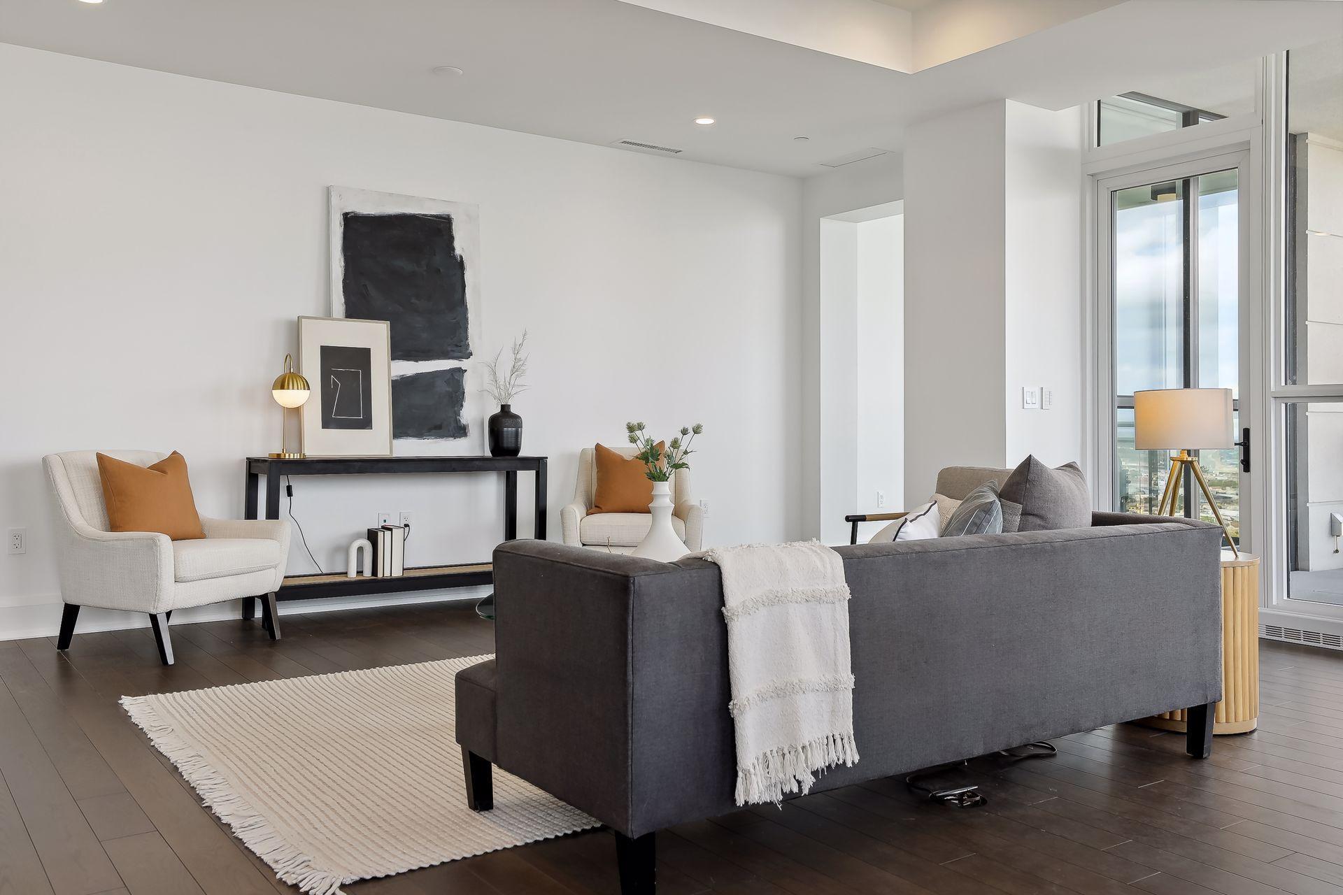 1111 W River Parkway Unit: 33C