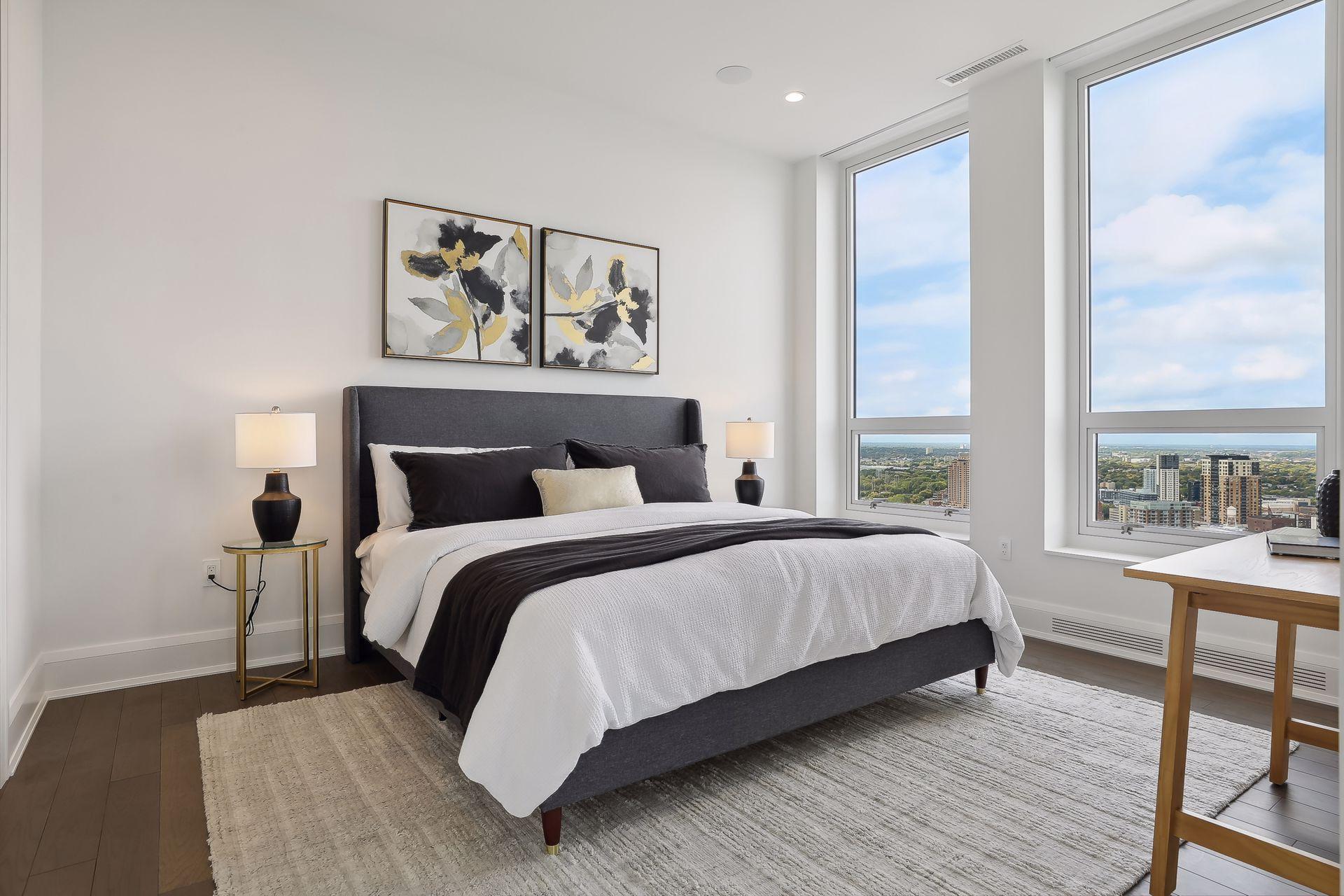 1111 W River Parkway Unit: 33C