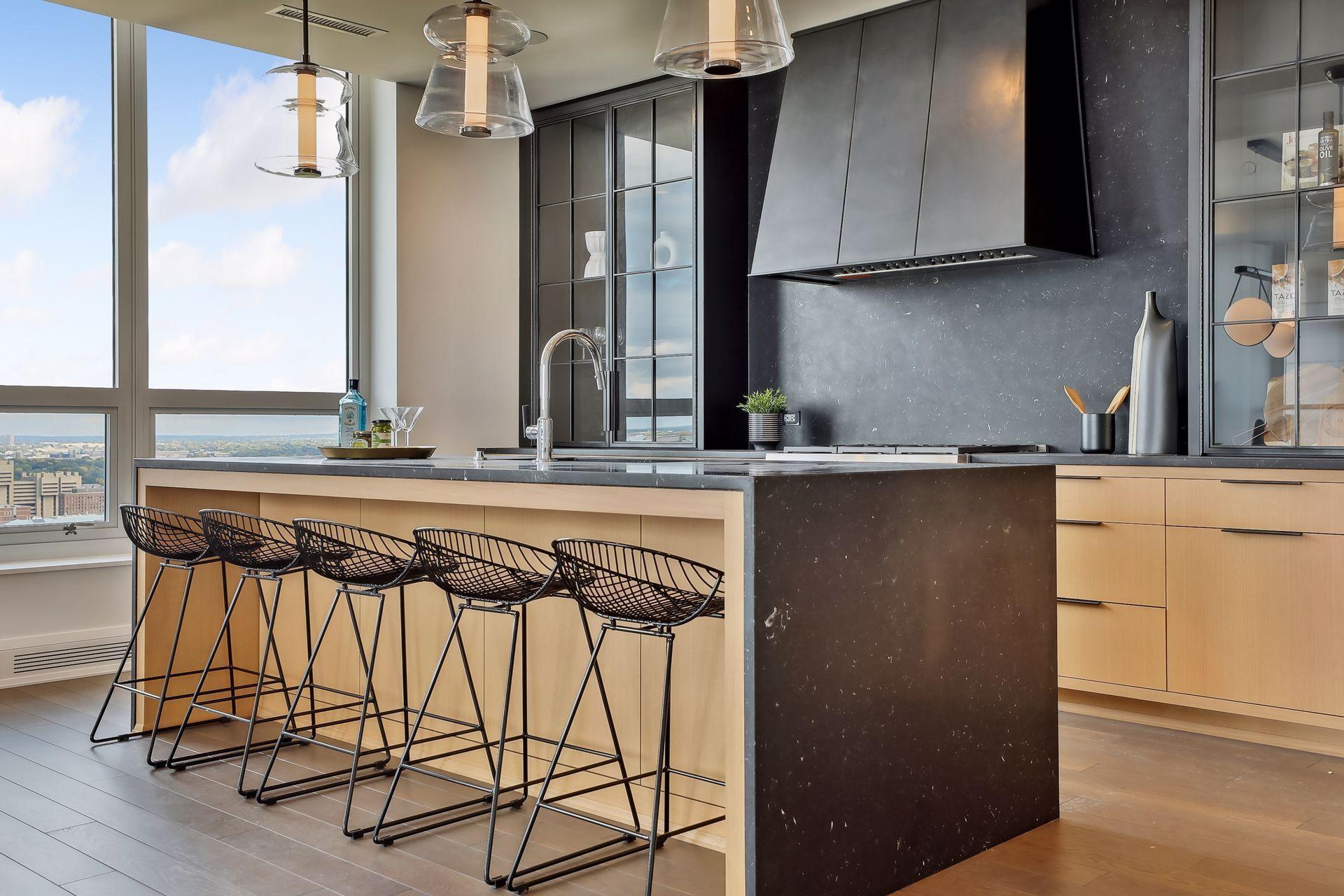 1111 W River Parkway Unit: 33C