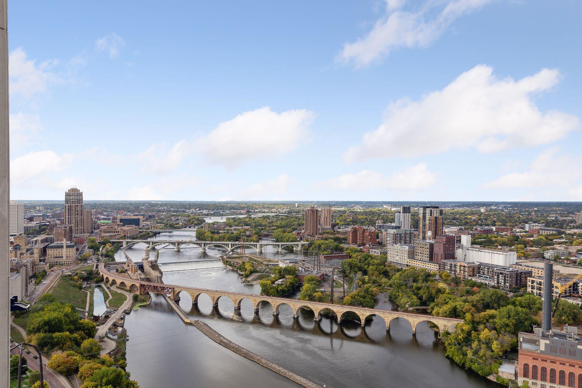 1111 W River Parkway Unit: 33C