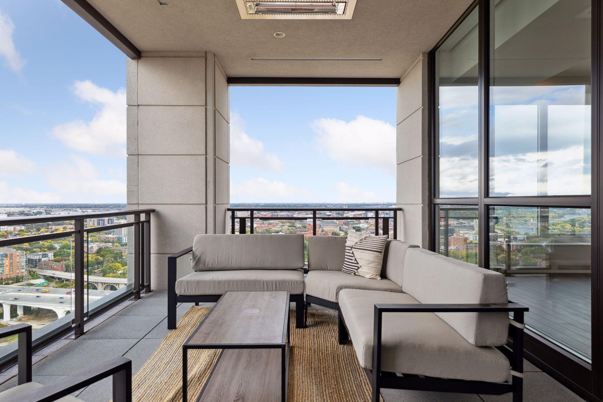 1111 W River Parkway Unit: 33C