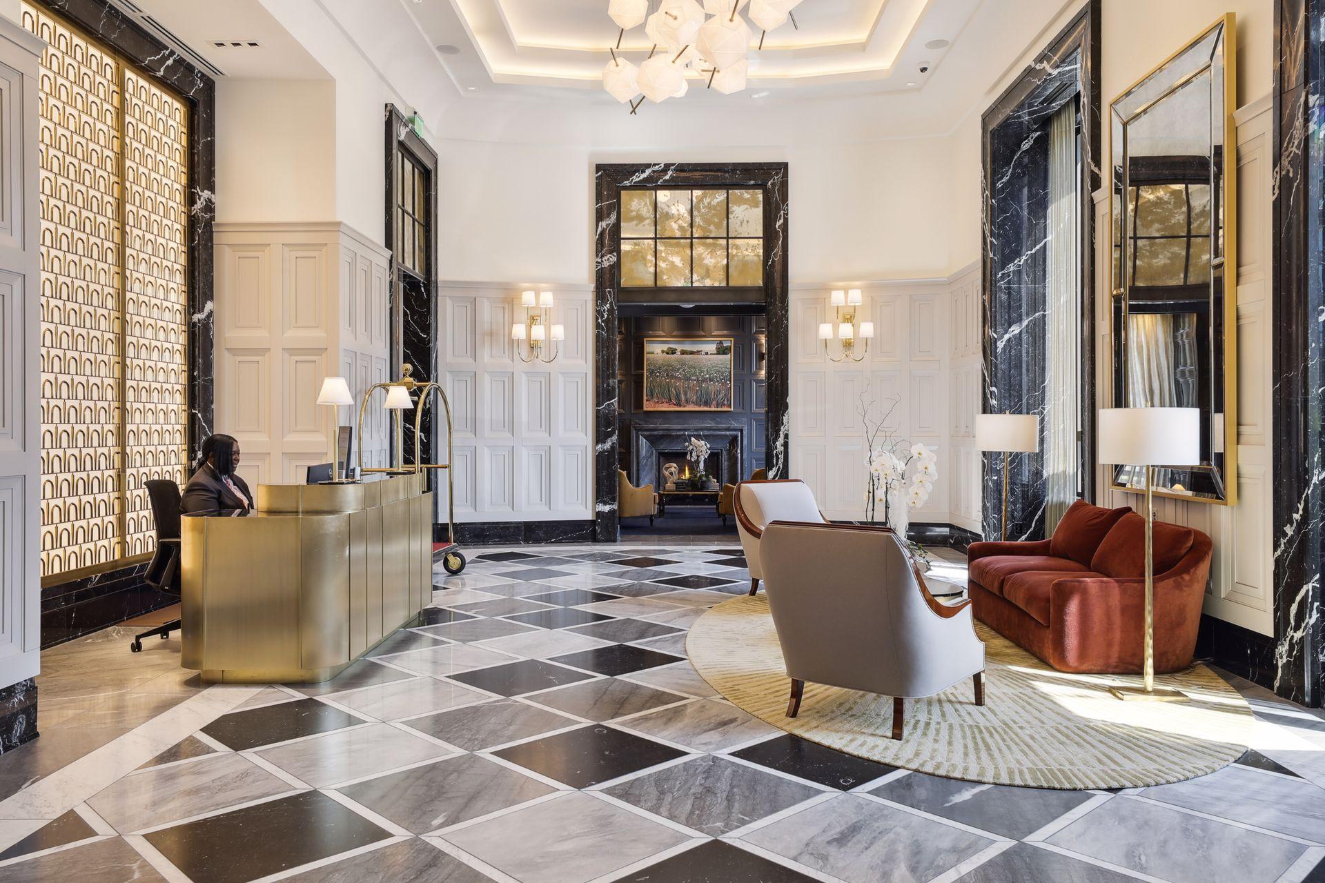 1111 W River Parkway Unit: 33B